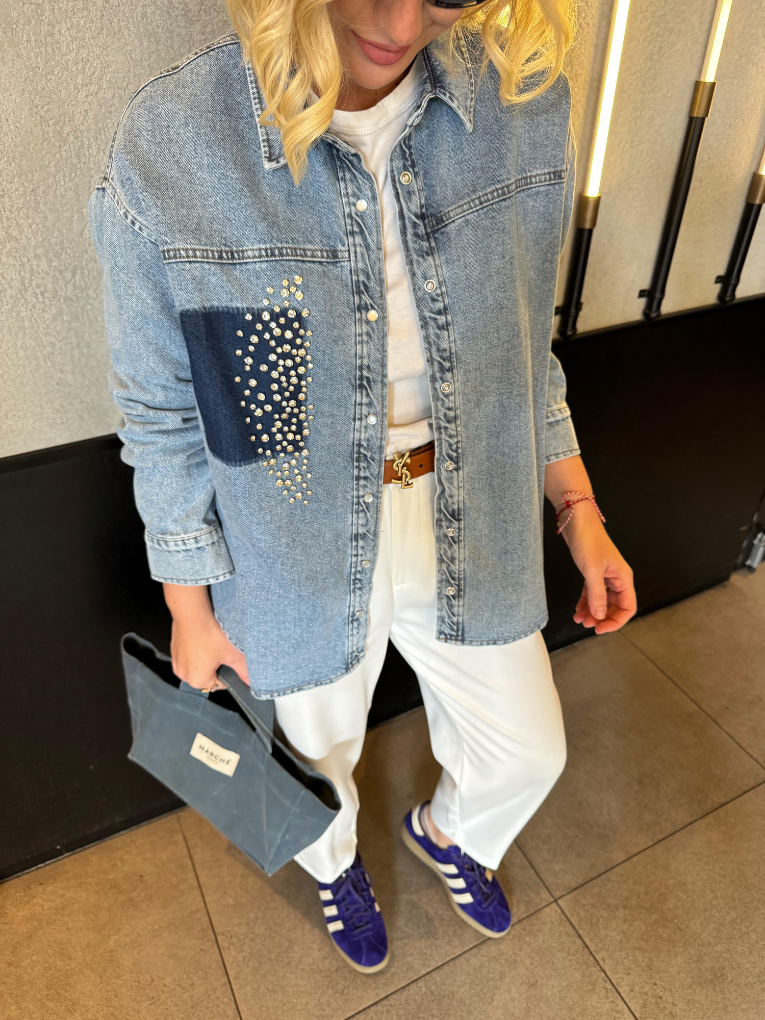 Orijinal Model Kristal Taş Detaylı Denim Gömlek