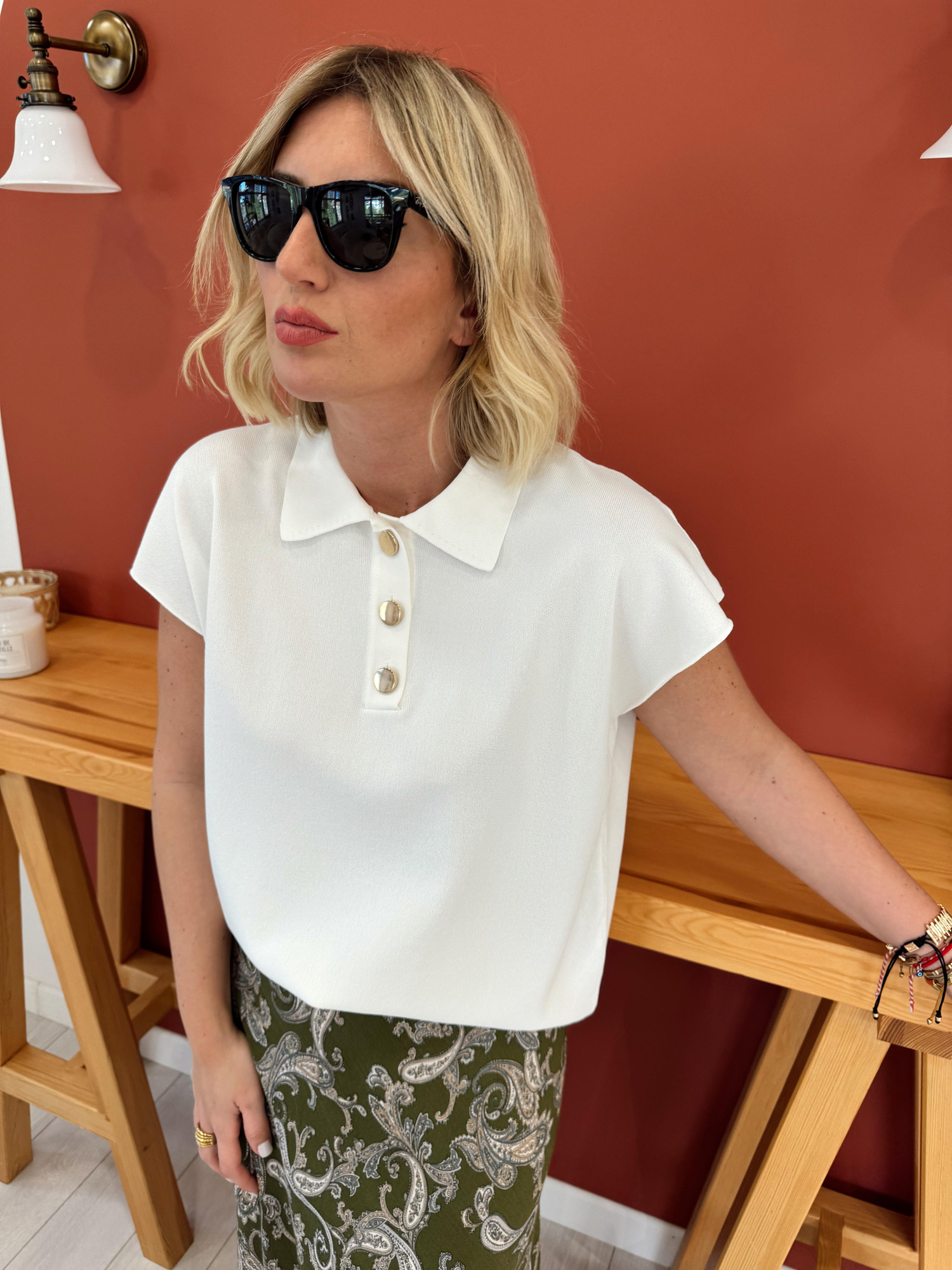 Orjinal Model Polo Yaka Gold Düğmeli Ekru Triko