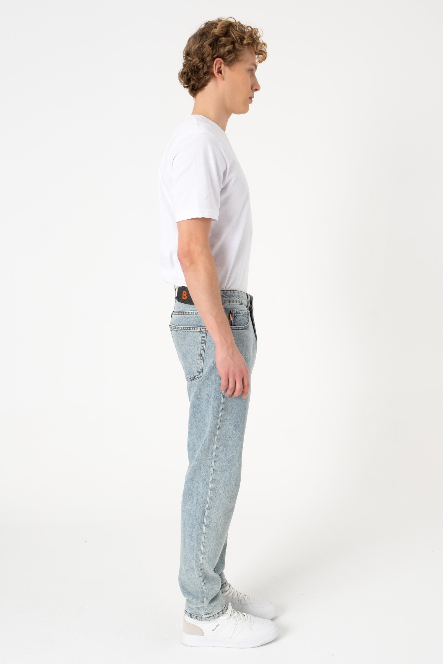 90'S MODEL