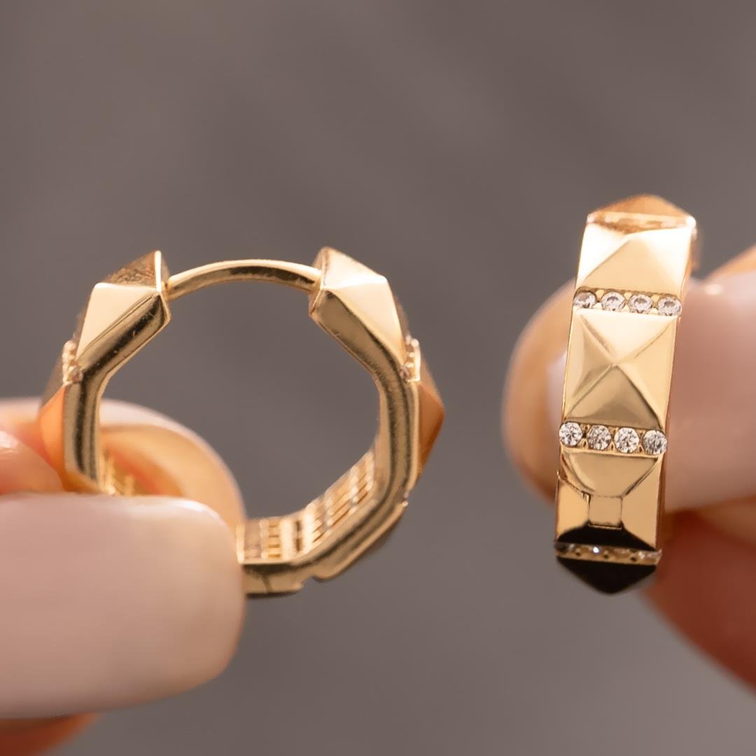 14 Ayar Altın Dörtgen Kesim Küpe