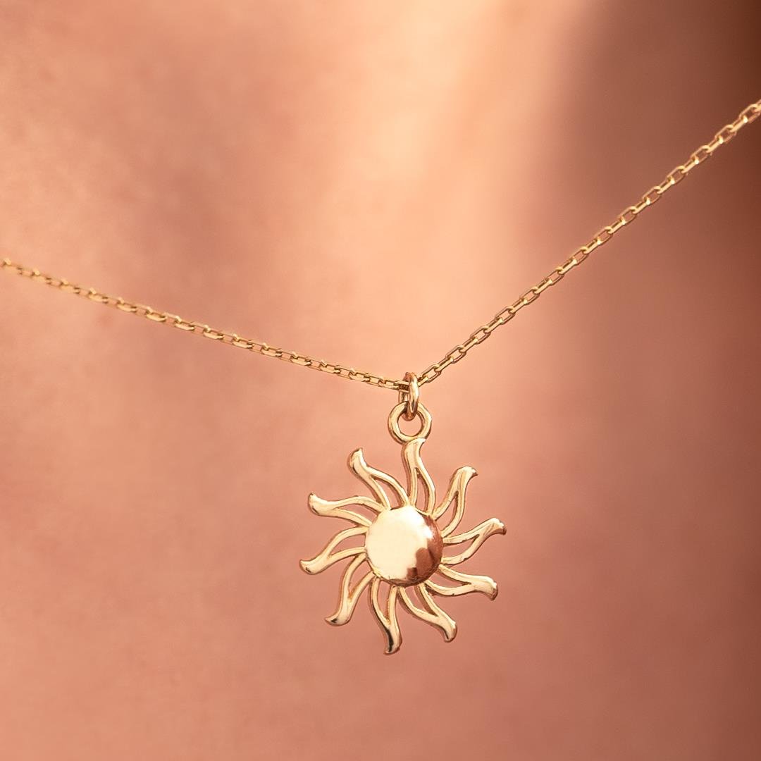 14 Ayar Altın Güneş Motifli Minimal Kolye