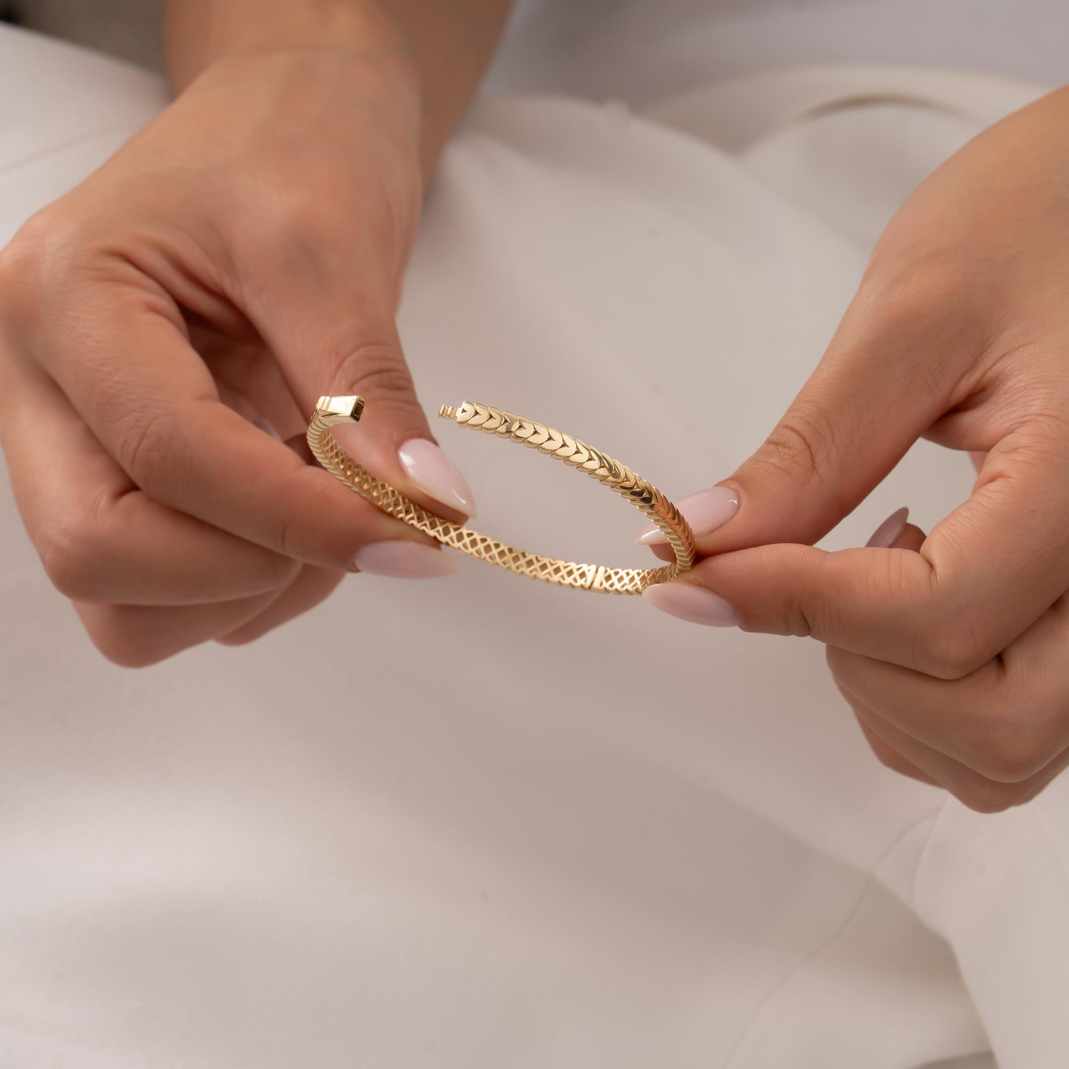 Başak Model 14 Ayar Altın Kelepçe