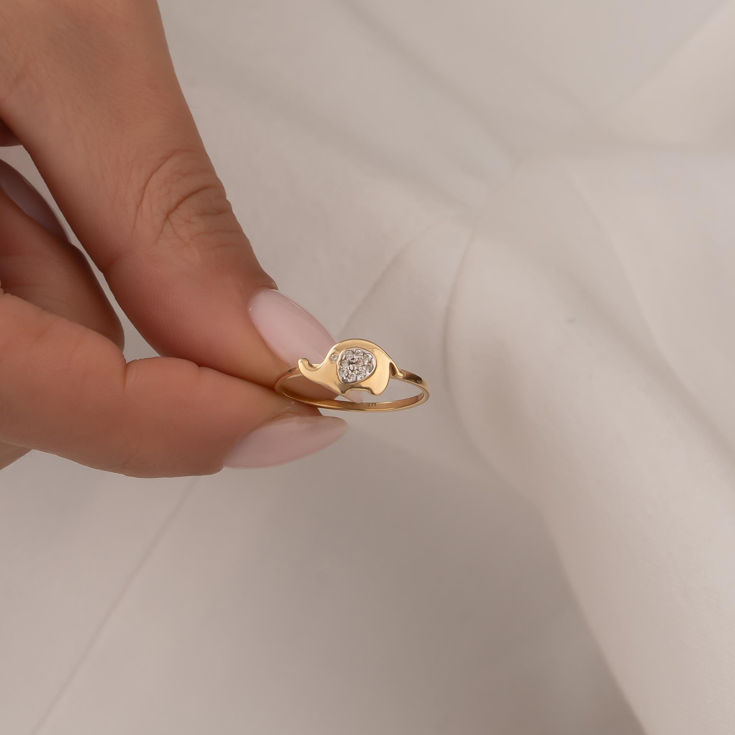 Fil Figürlü 14 Ayar Altın Yüzük