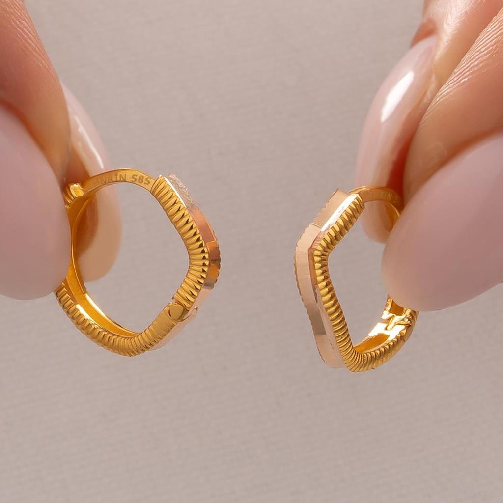 Ajda Dalga Model Küpe 14 Ayar Altın