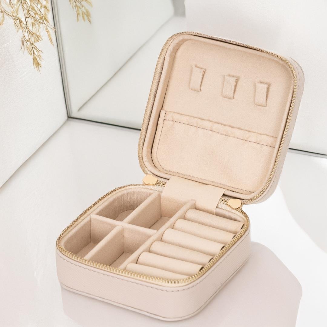 Hakan Mücevherat Takı Çantası