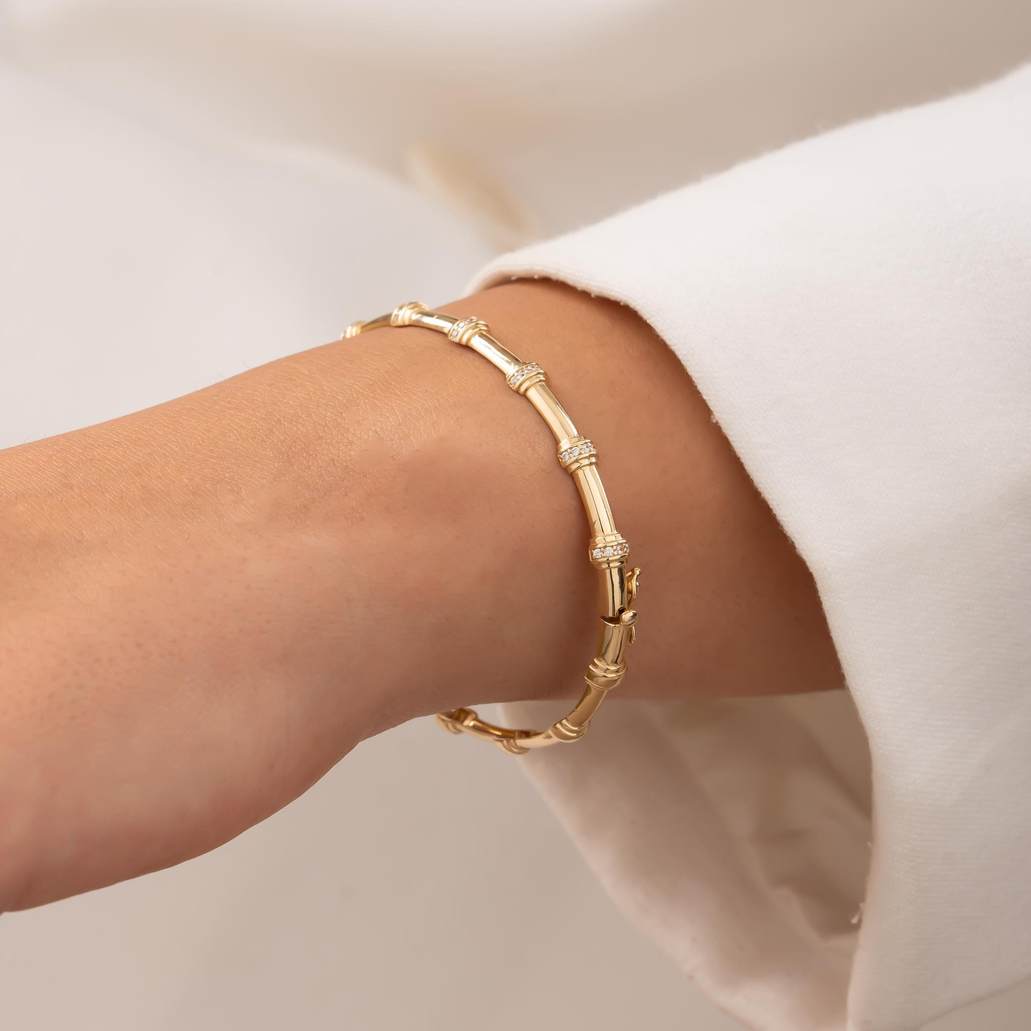 Kemik Model 14 Ayar Altın Kelepçe