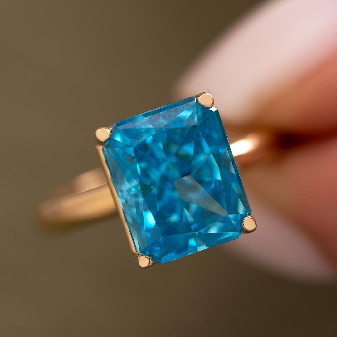 Mavi Taşlı Kare Tasarım 14 Ayar Yüzük