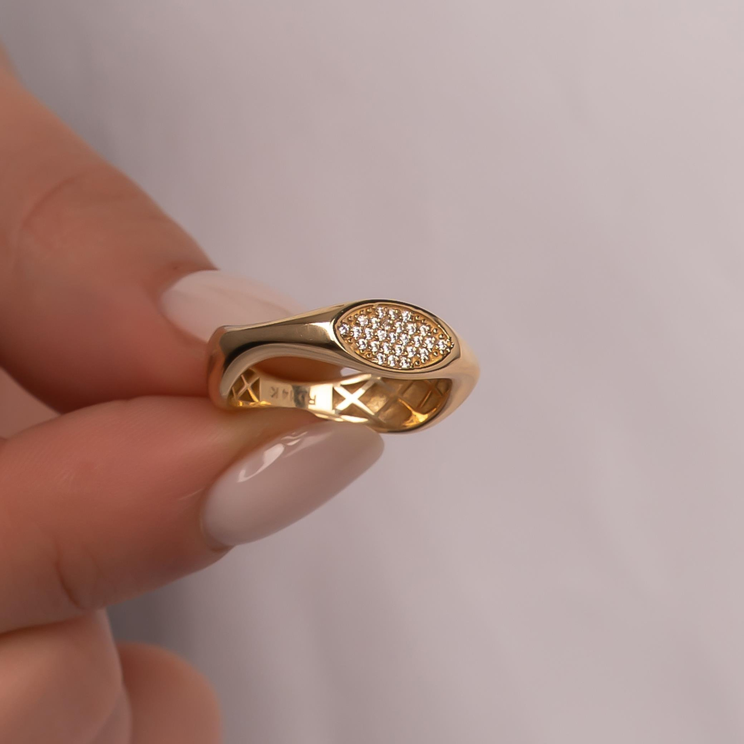 Ortası Taşlı Yüzük 14 Ayar Altın