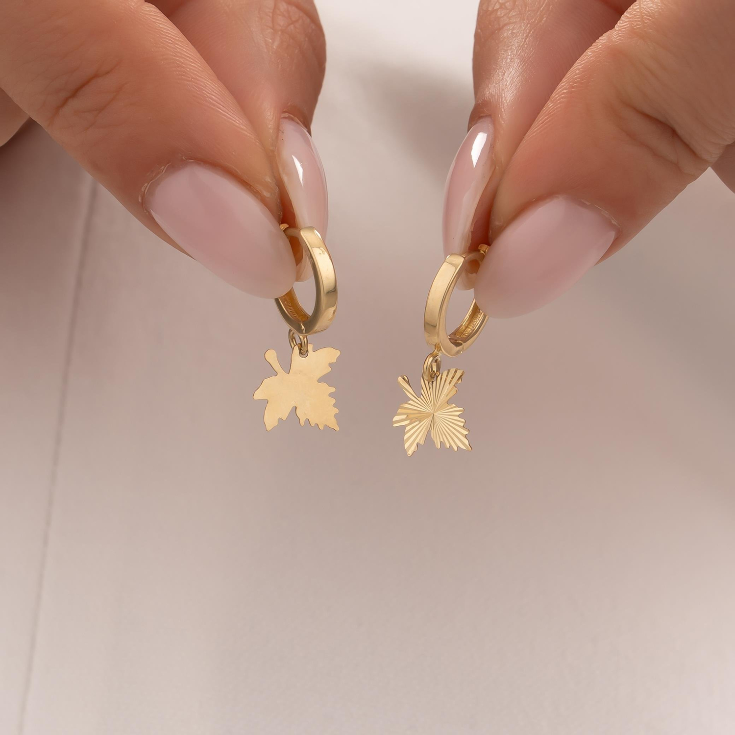 Sallantılı Çınar Yaprağı Küpe 14 Ayar Altın