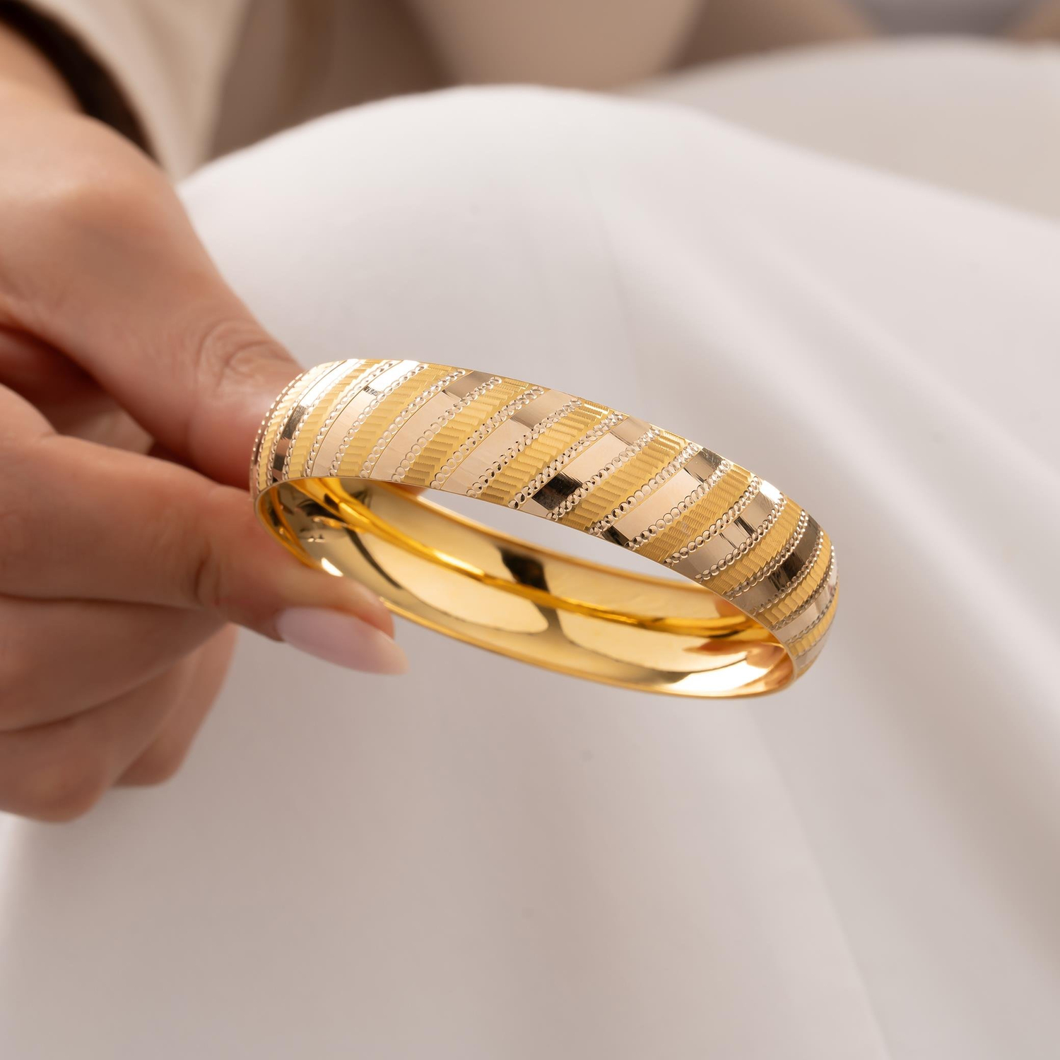 Şerit Yatay Çizgili 14 Ayar Altın Bilezik