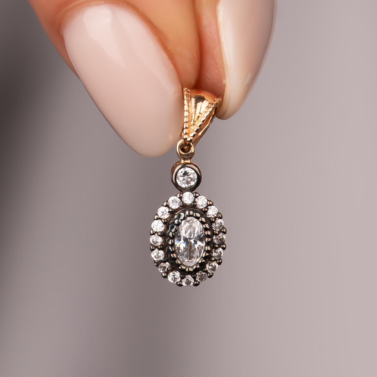 Siyah Oval Taşlı 14 Ayar Kolye Ucu