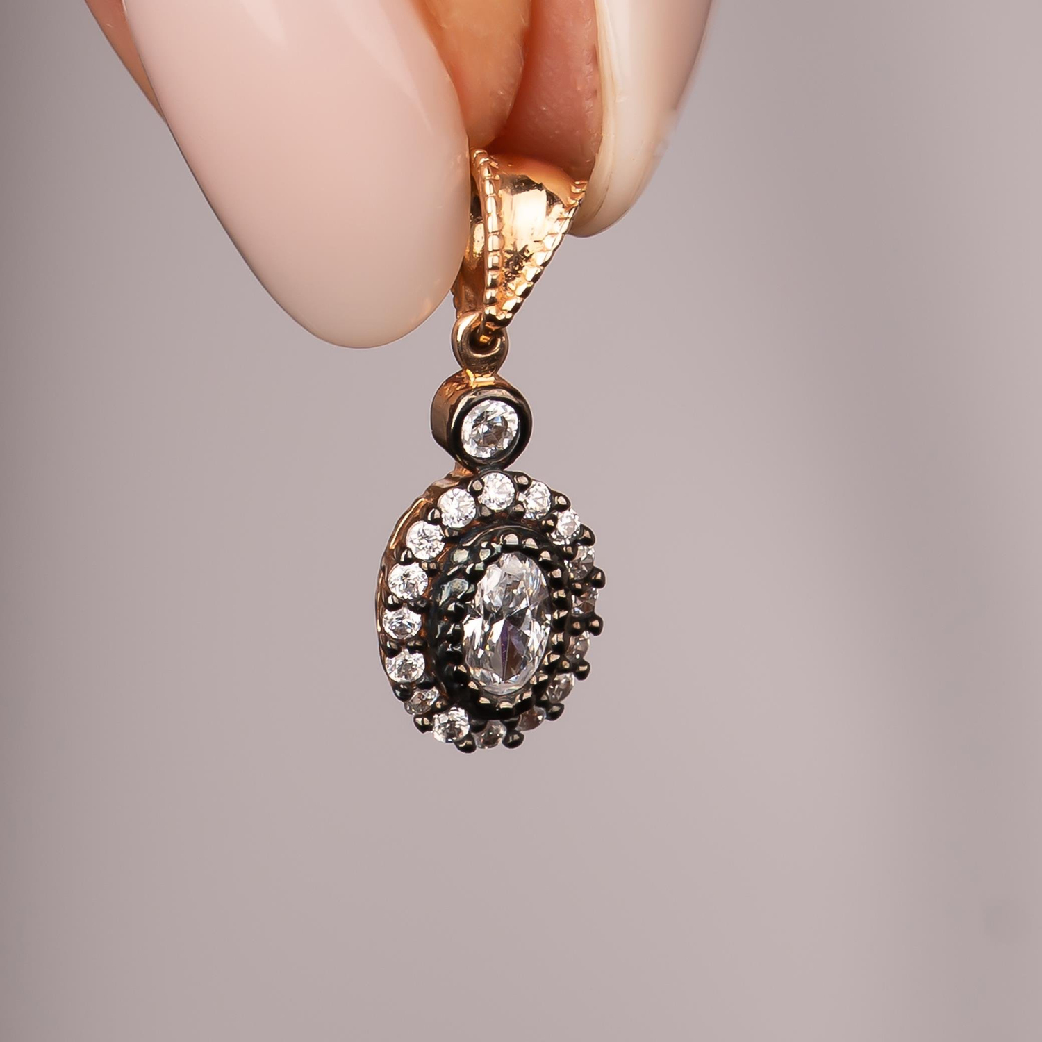 Siyah Oval Taşlı 14 Ayar Kolye Ucu