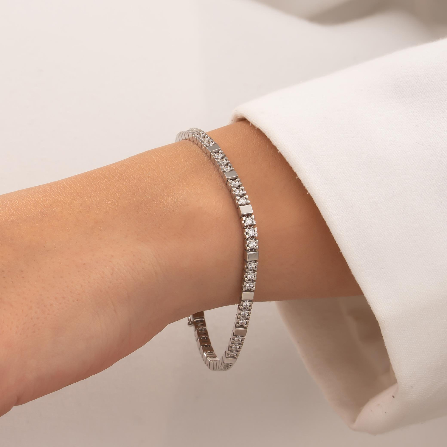 Suyolu Taşlı 14 Ayar Beyaz Altın Bileklik