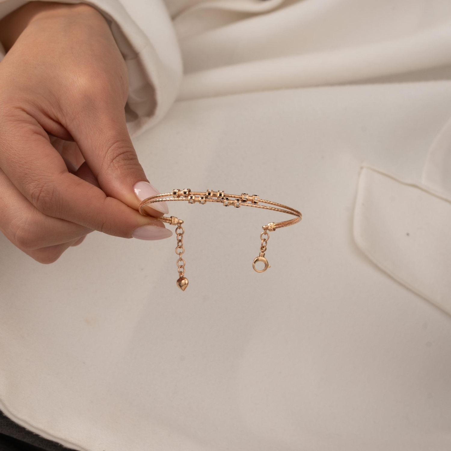 Taşlı 14 Ayar Rose Altın Kelepçe