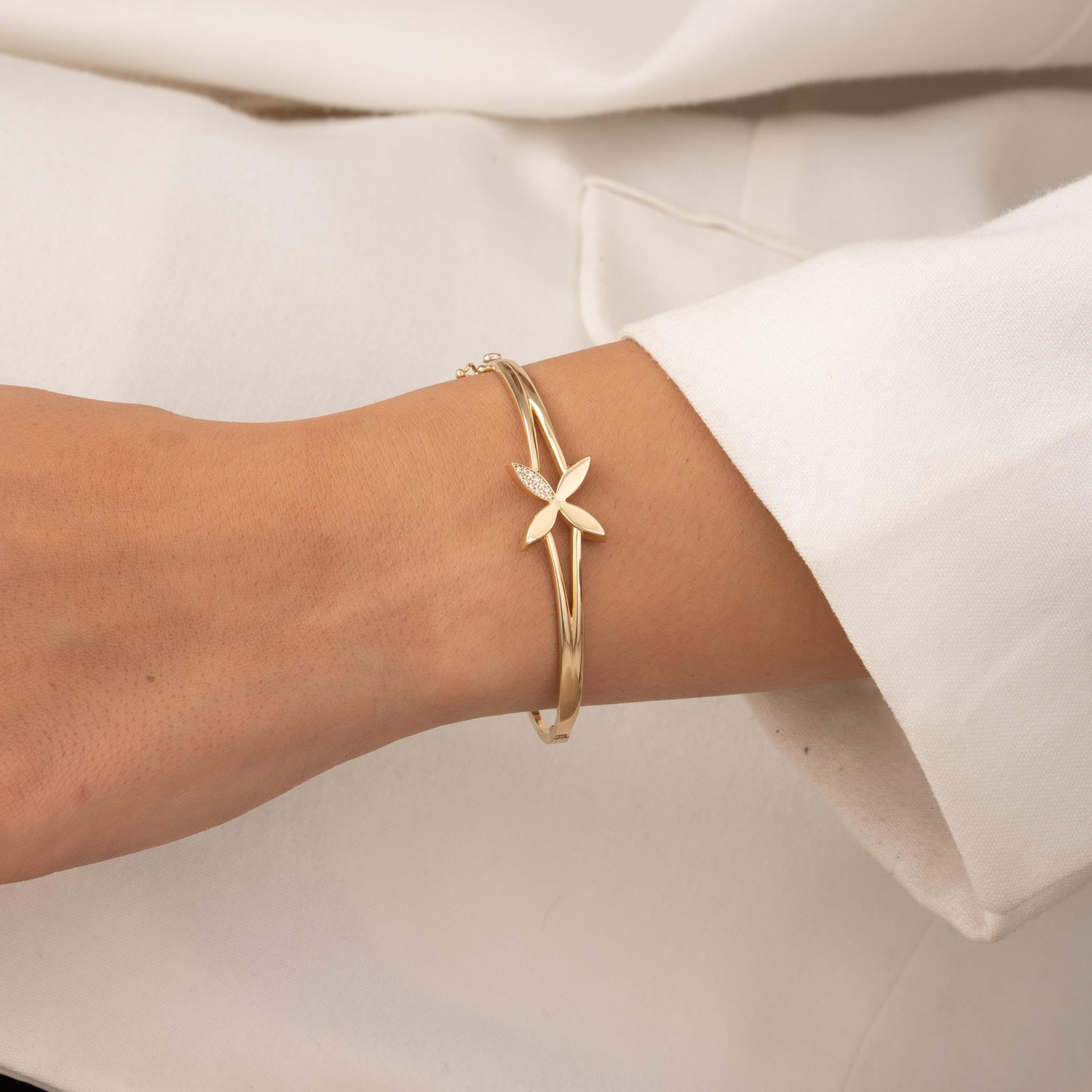 Taşlı Çiçek 14 Ayar Altın Kelepçe