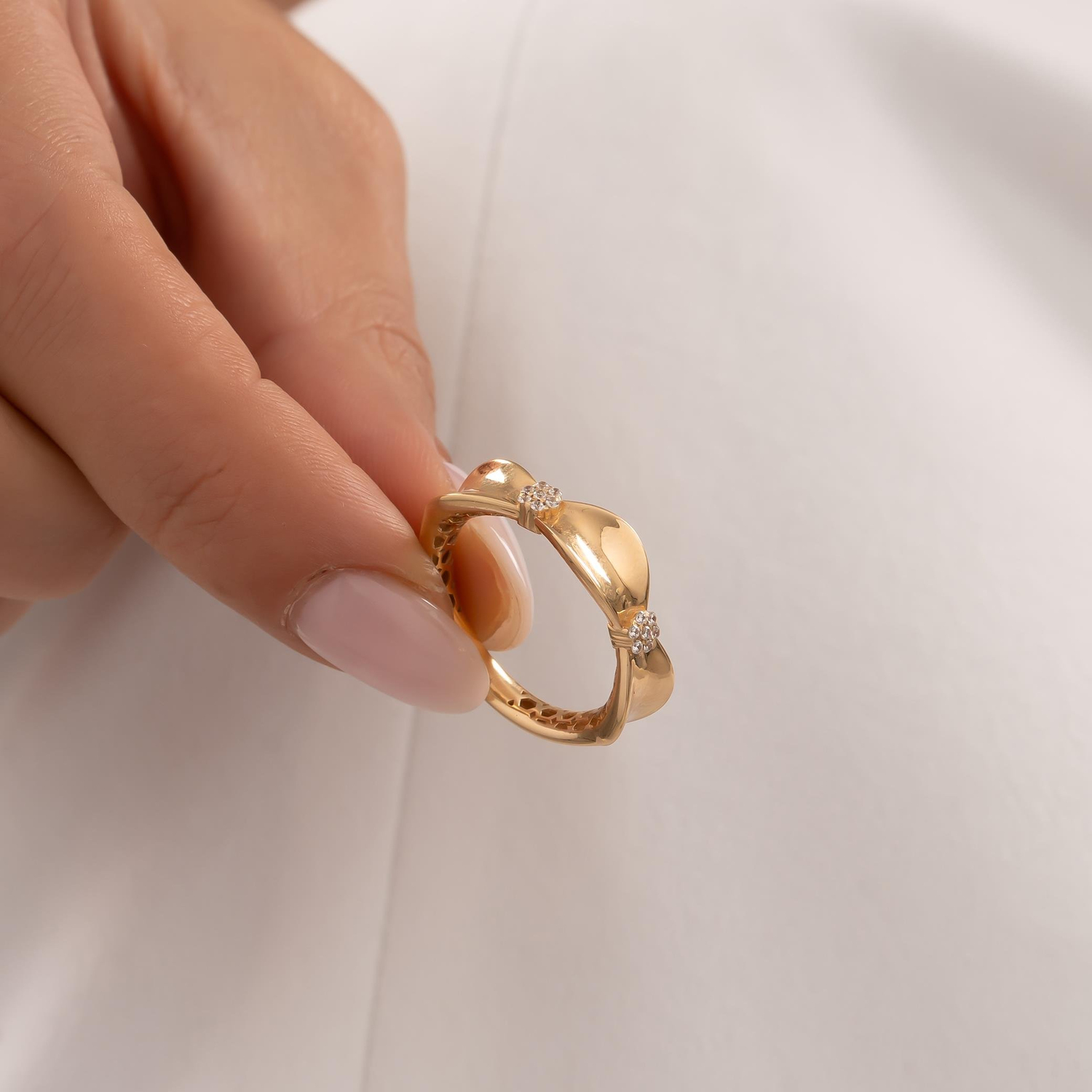 Taşlı Kurdele 14 Ayar Altın Yüzük