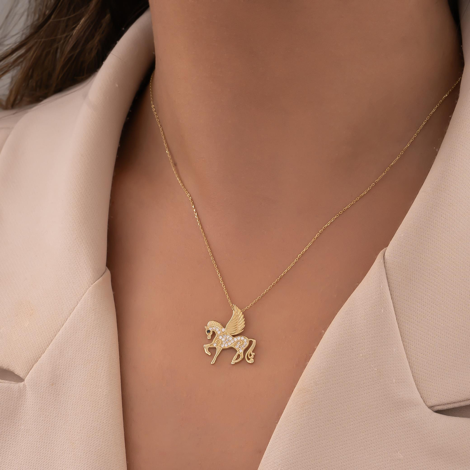 Taşlı Unicorn 14 Ayar Altın Kolye