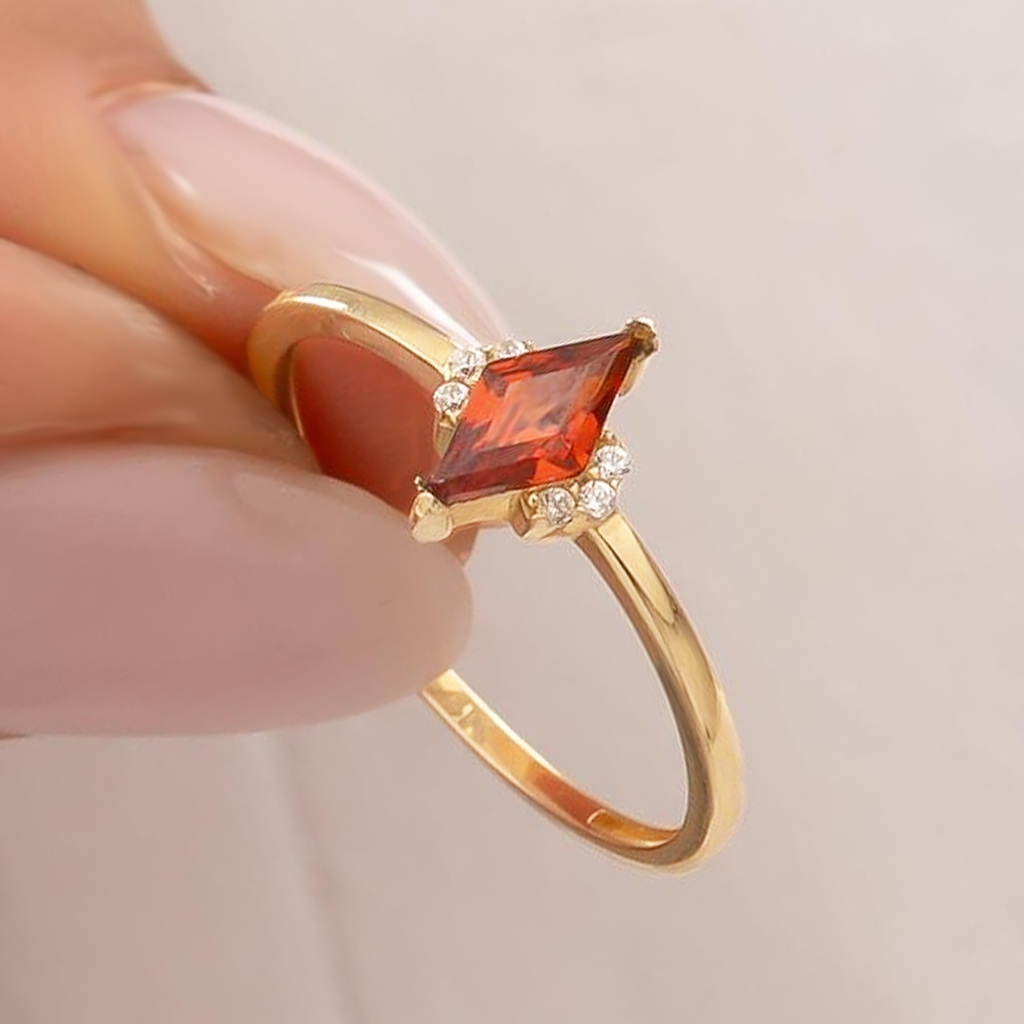 Turuncu Taşlı 14 Ayar Altın Yüzük