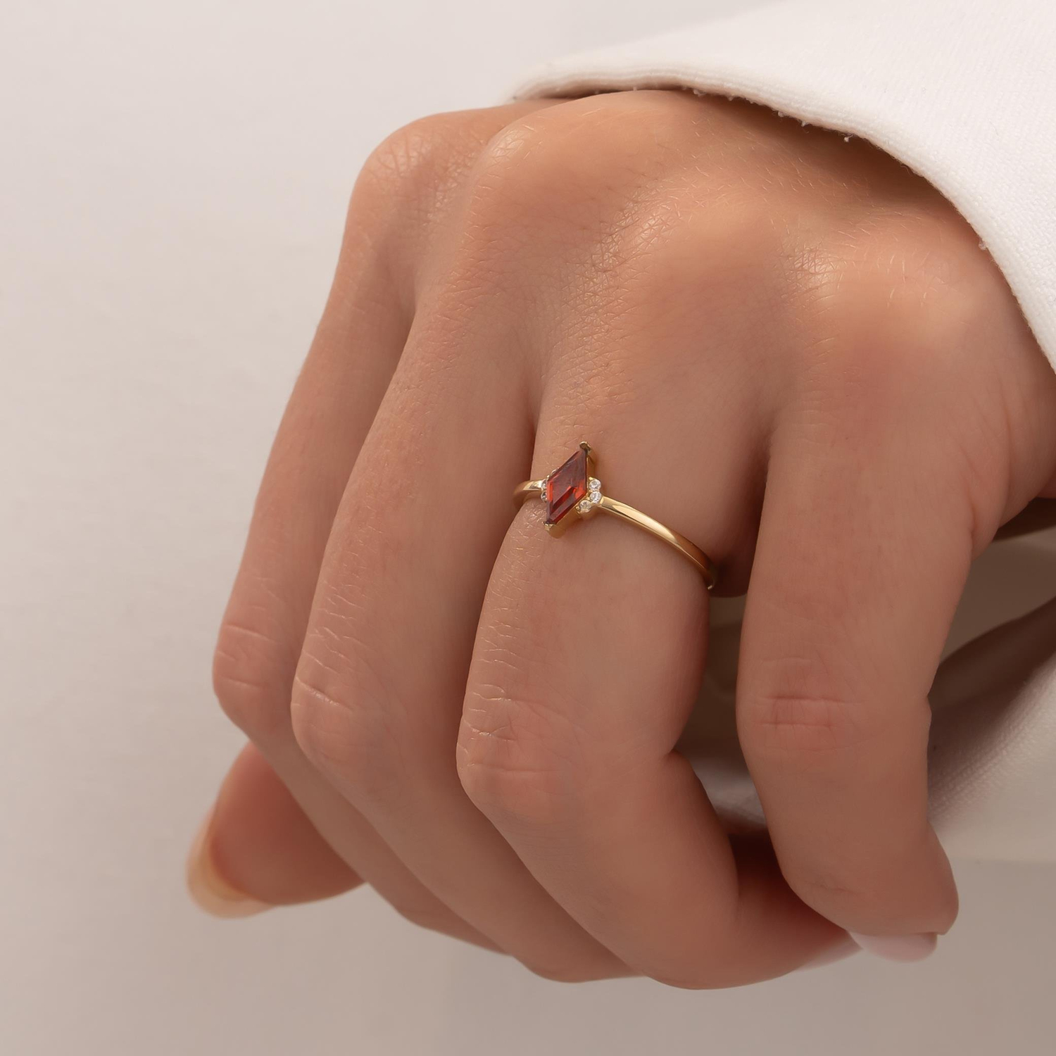 Turuncu Taşlı 14 Ayar Altın Yüzük