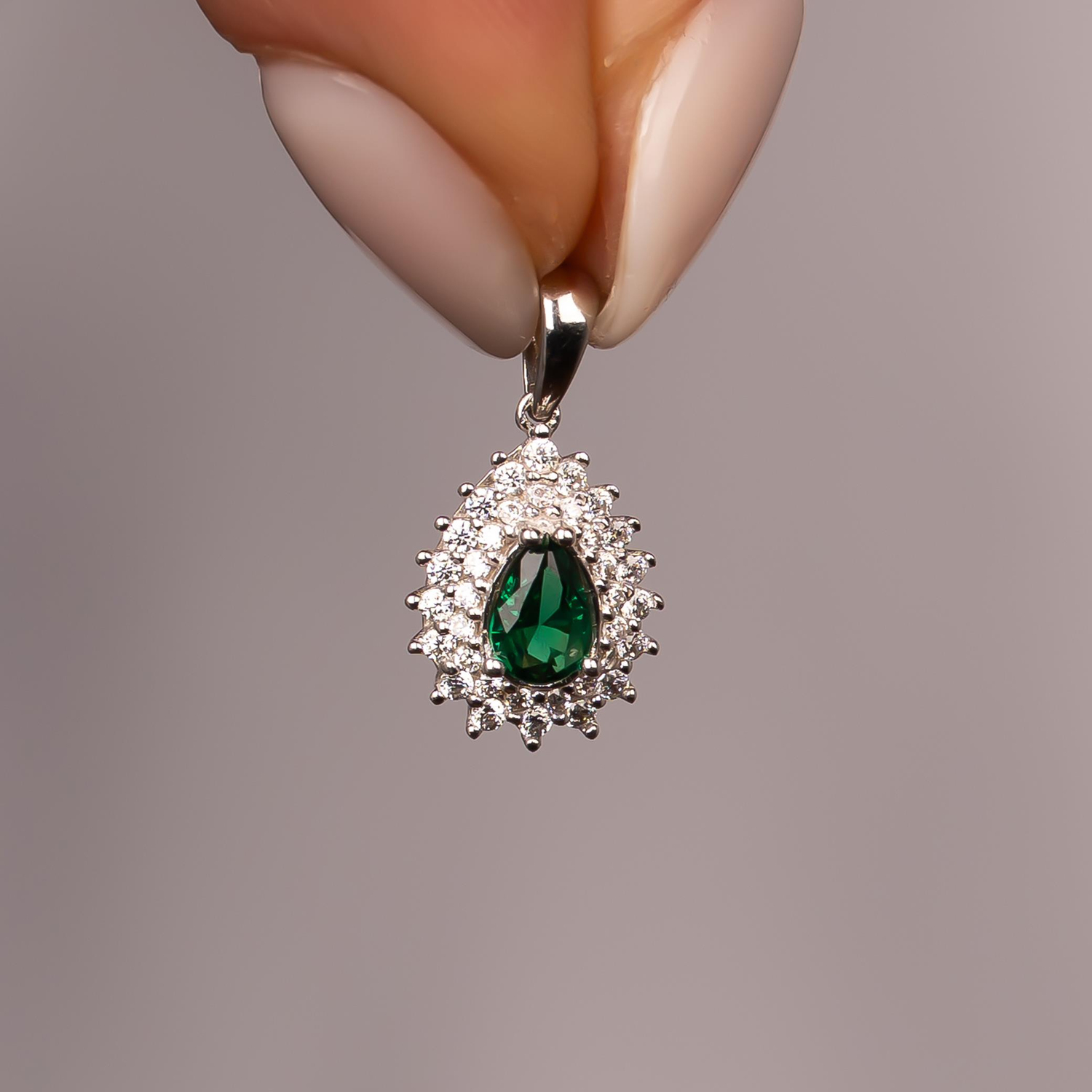 Yeşil Damla Taşlı Beyaz Altın 14 Ayar Kolye Ucu