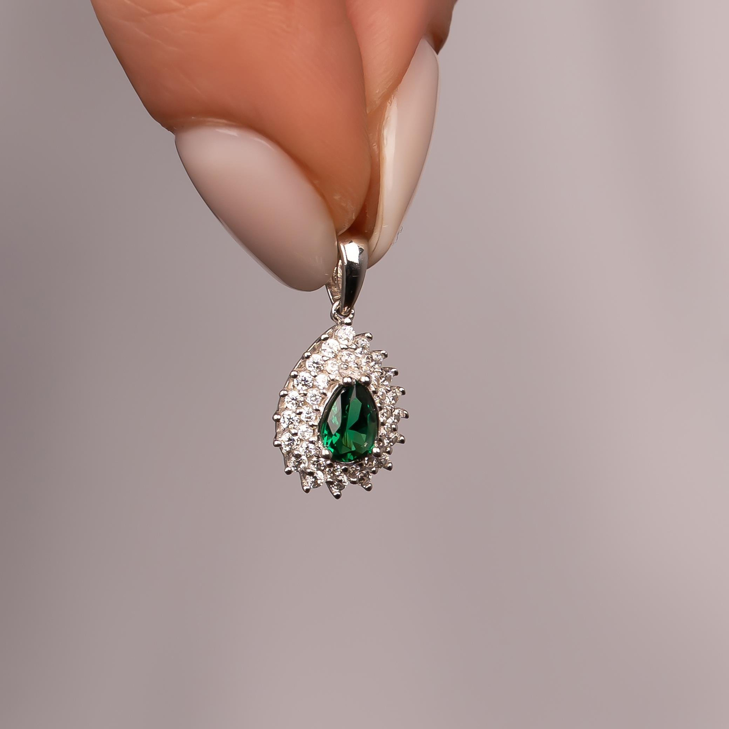 Yeşil Damla Taşlı Beyaz Altın 14 Ayar Kolye Ucu