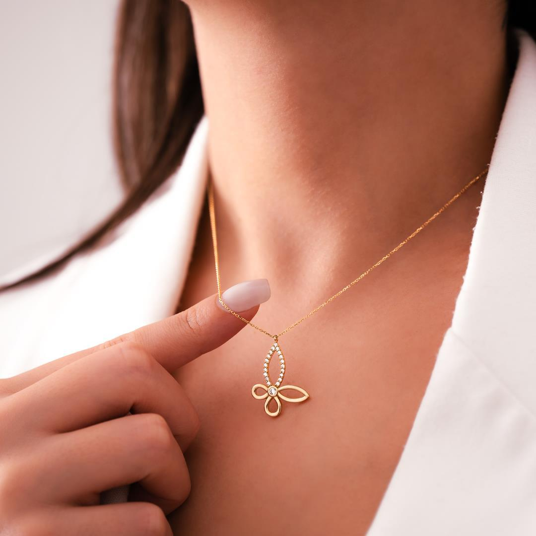 14 Ayar Altın Kelebek Taşlı Kolye
