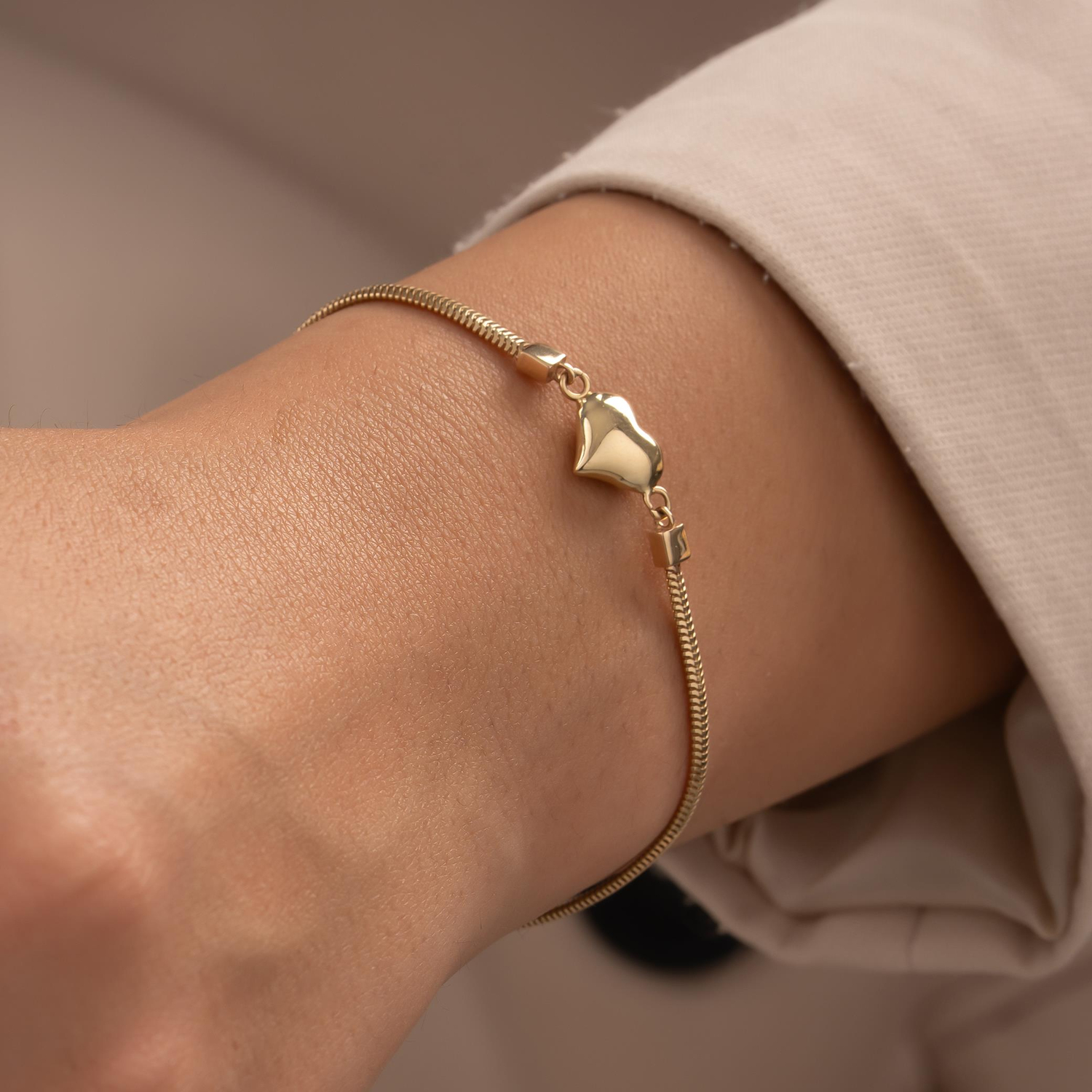 Balıksırtı Kalpli 14 Ayar Altın Bileklik