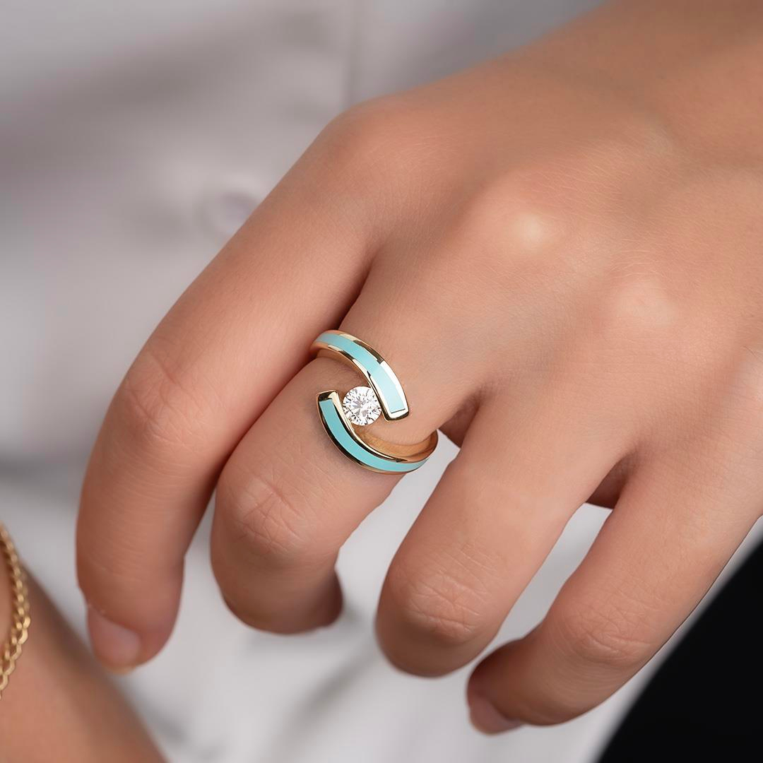 Cetaş Mavi Mineli Ortası Taşlı 14 Ayar Altın Yüzük