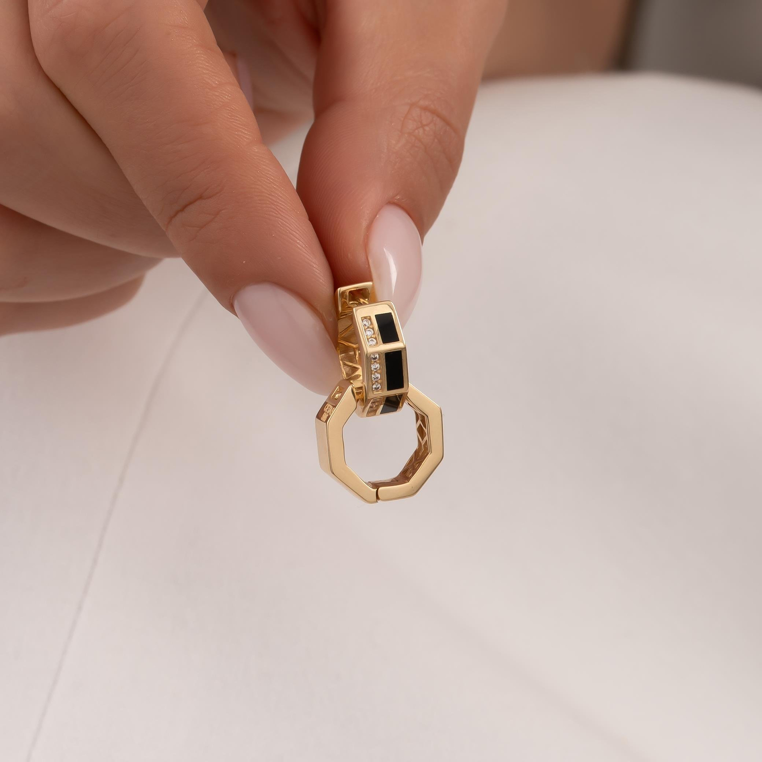 Cetaş Taşlı 14 Ayar Altın Küpe