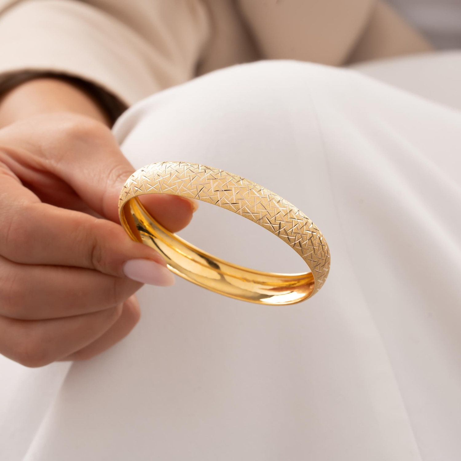 Çizgili Simli 14 Ayar Altın Bilezik