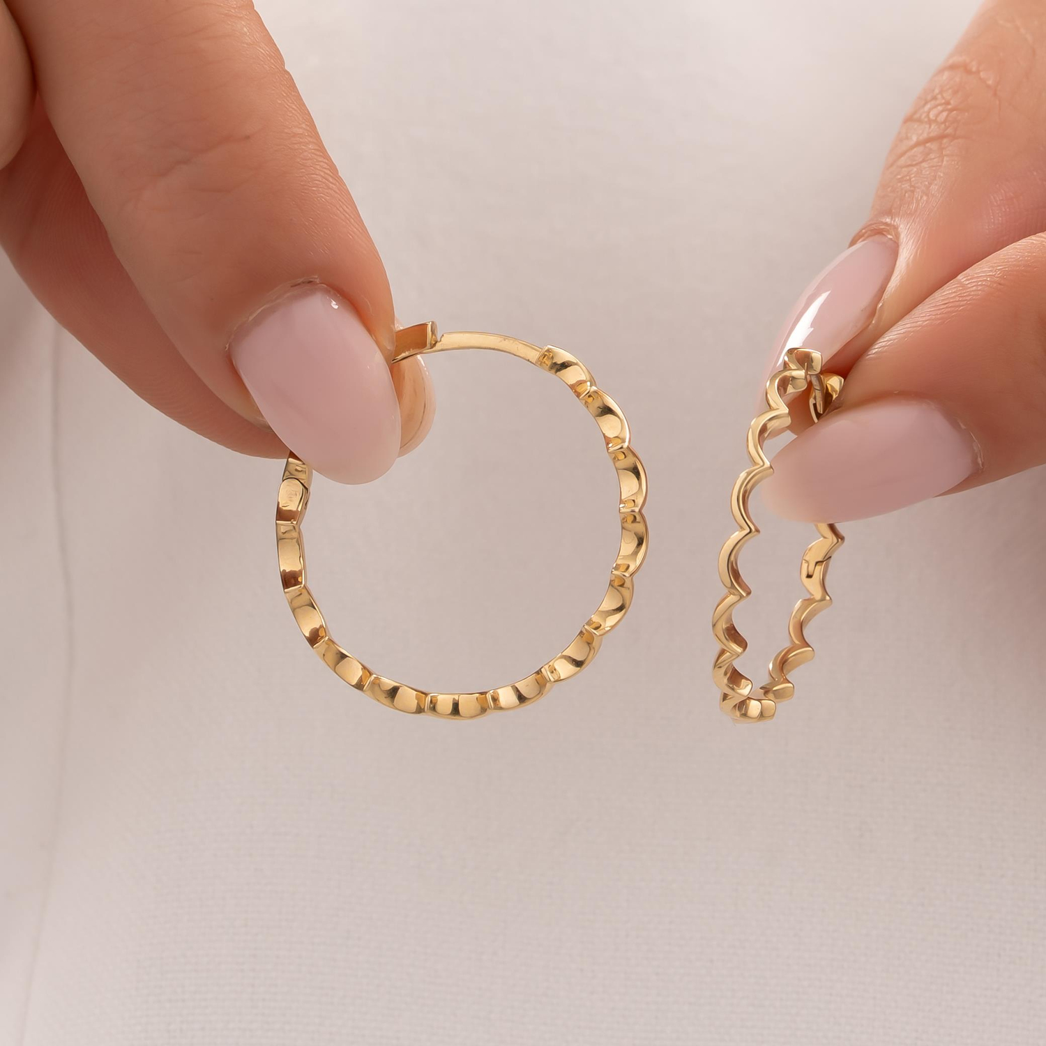 Dalga Model 14 Ayar Altın Küpe 