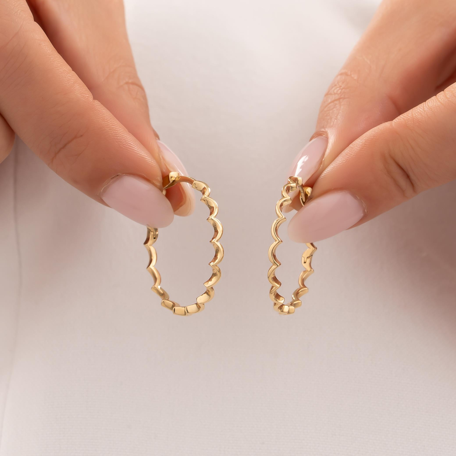 Dalga Model 14 Ayar Altın Küpe 