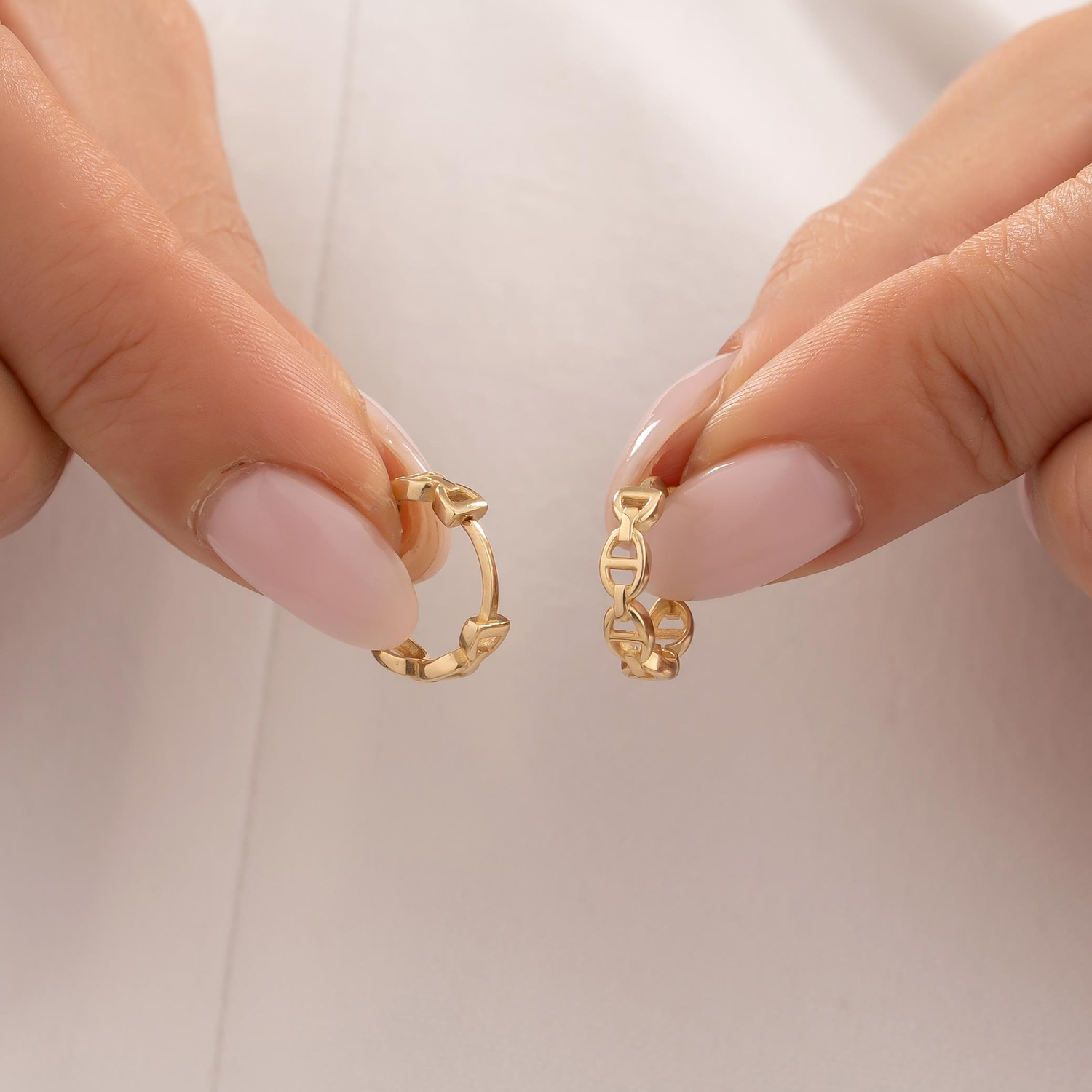 Desenli Halka Küpe 14 Ayar Altın