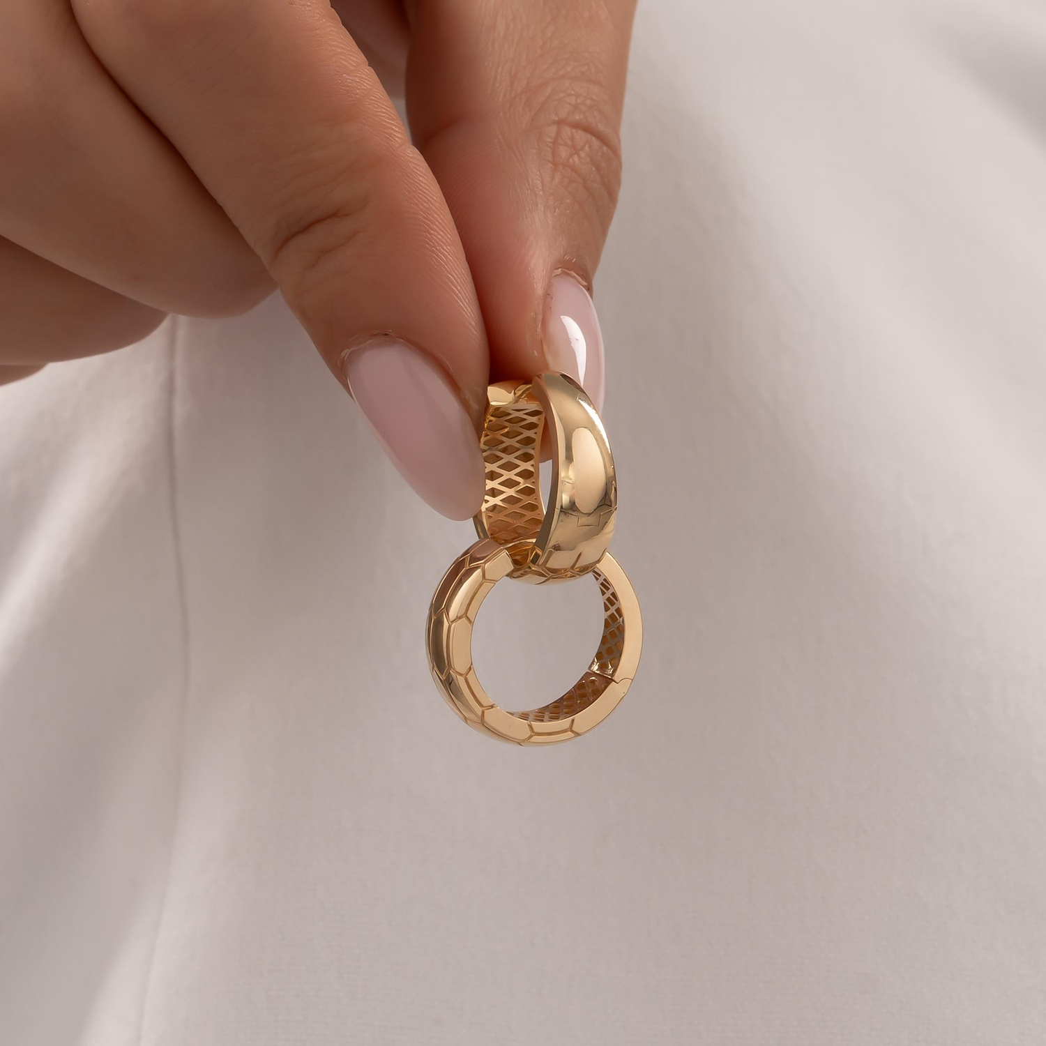 Desenli Halka Küpe 14 Ayar Altın