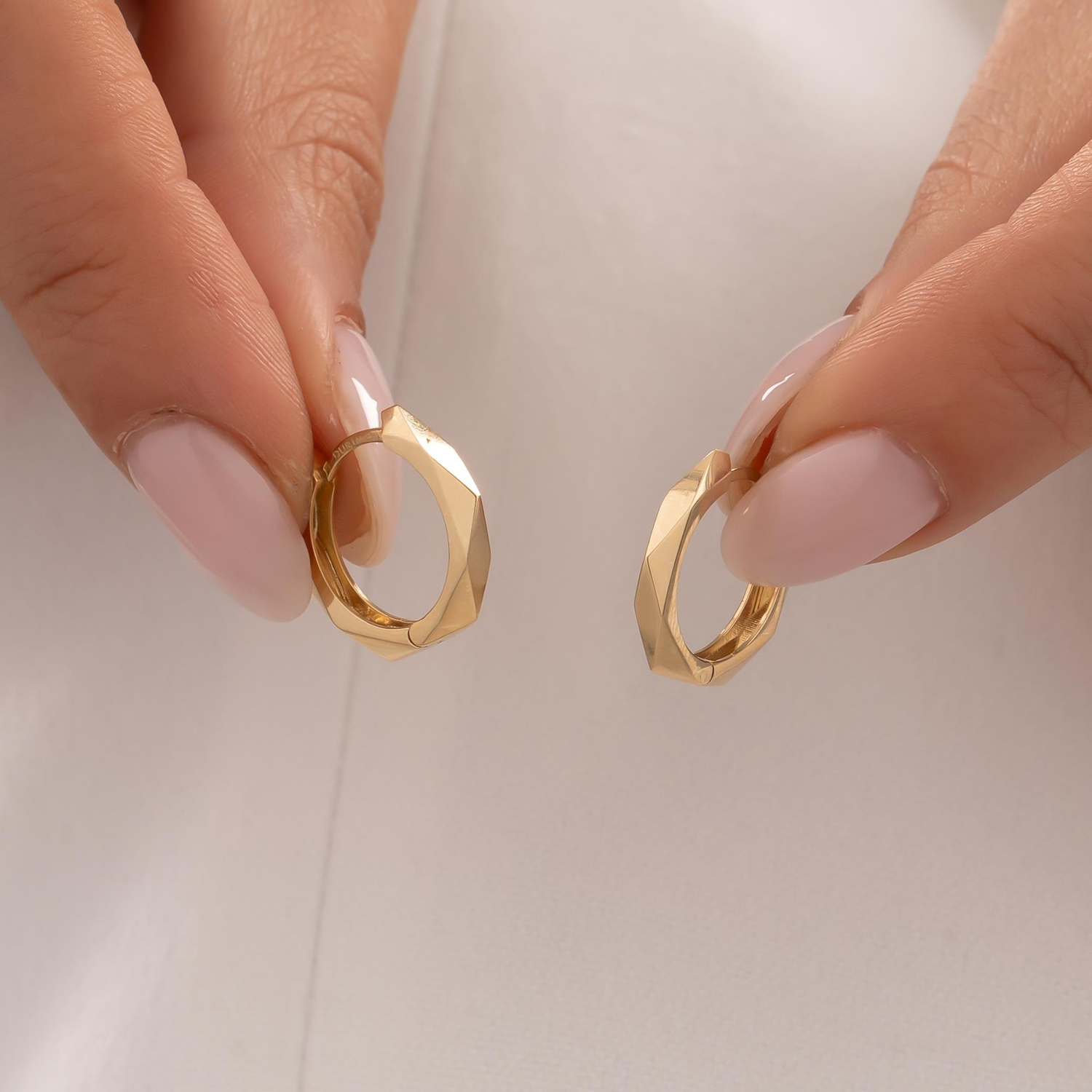 Geometrik Model 14 Ayar Altın Küpe 