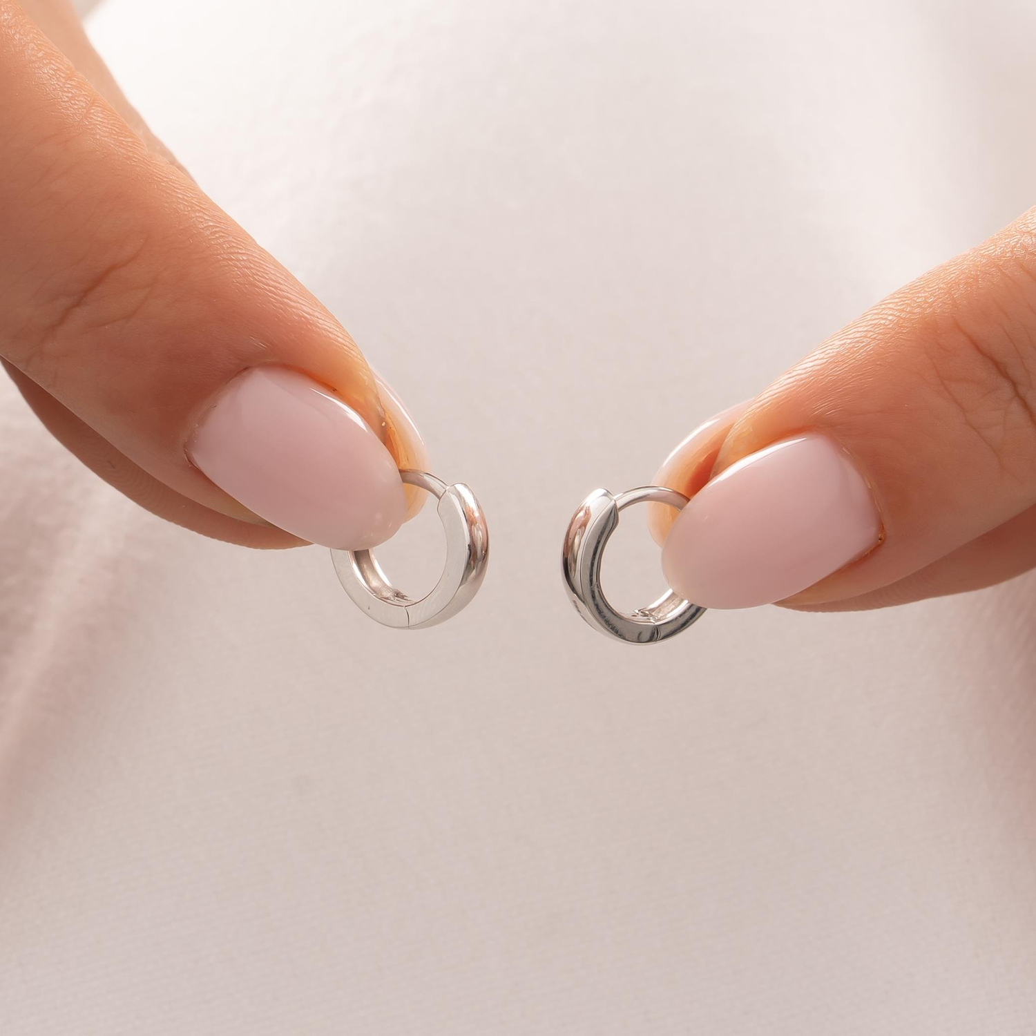 Halka Küpe 14 Ayar Beyaz Altın