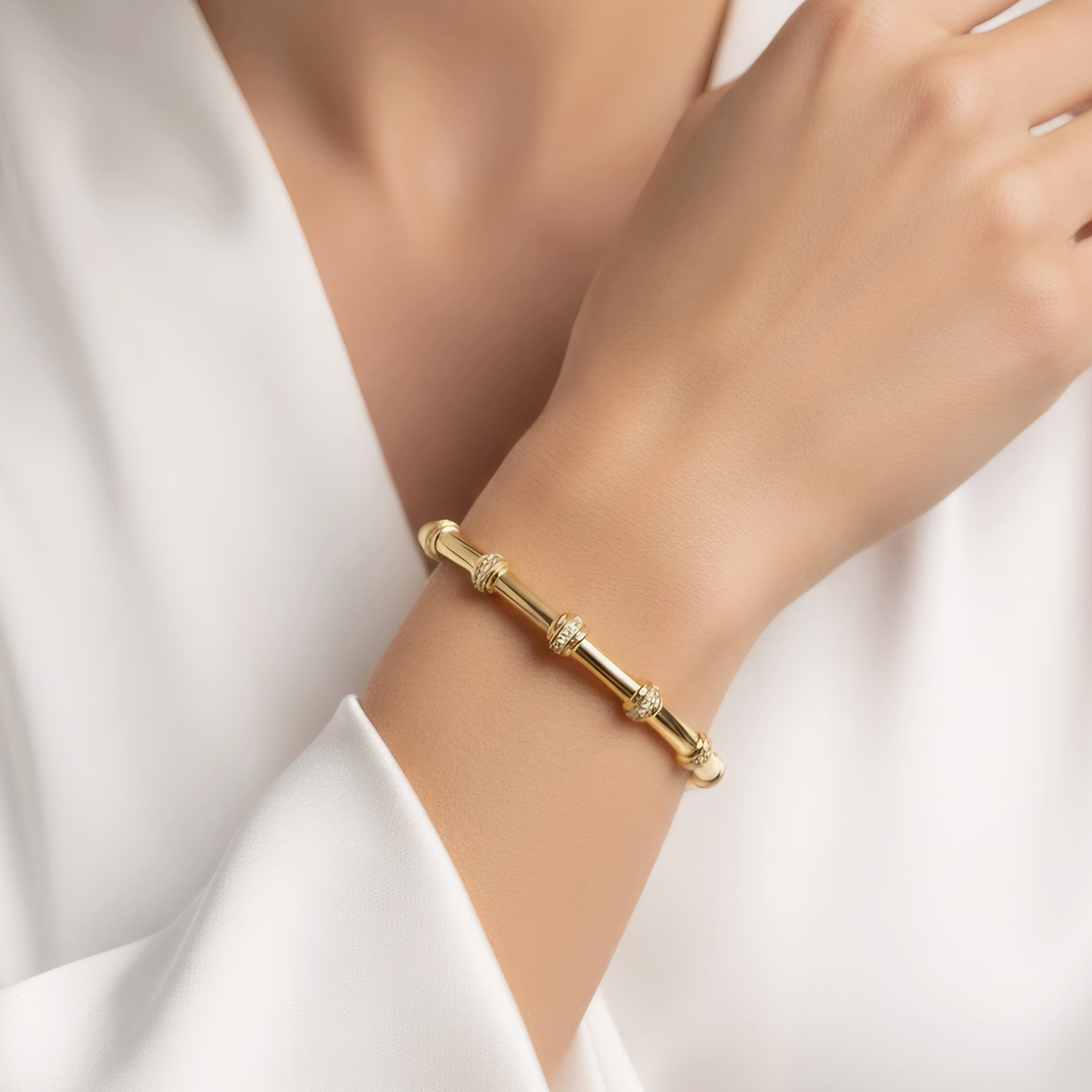 Kemik Model 14 Ayar Altın Kelepçe