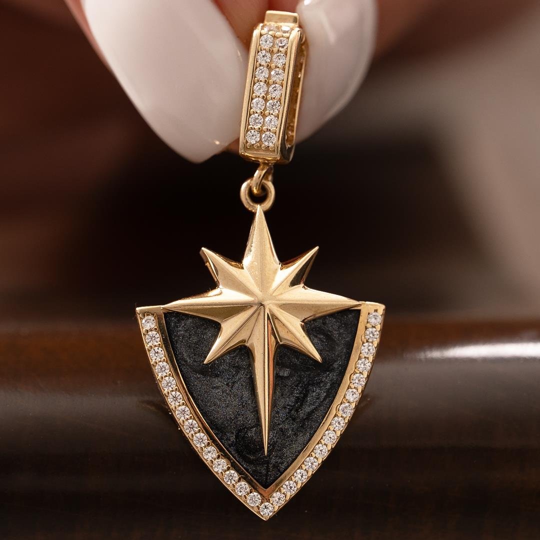 Kuzey Yıldızı Taşlı Kalkan 14 Ayar Kolye Ucu
