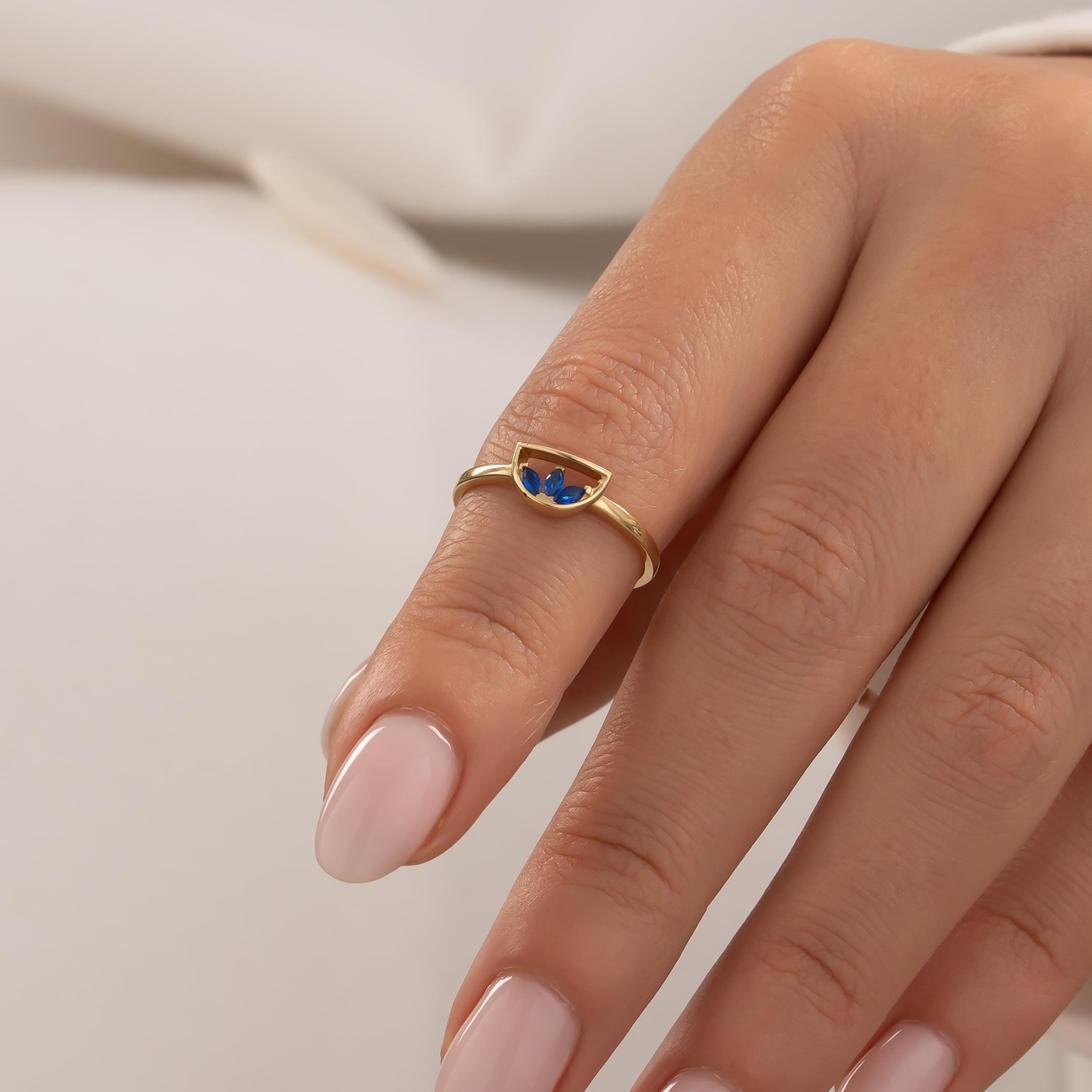 Mavi Taşlı 14 Ayar Altın Yüzük