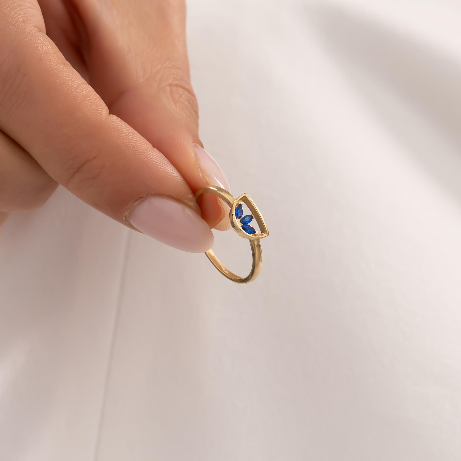 Mavi Taşlı 14 Ayar Altın Yüzük