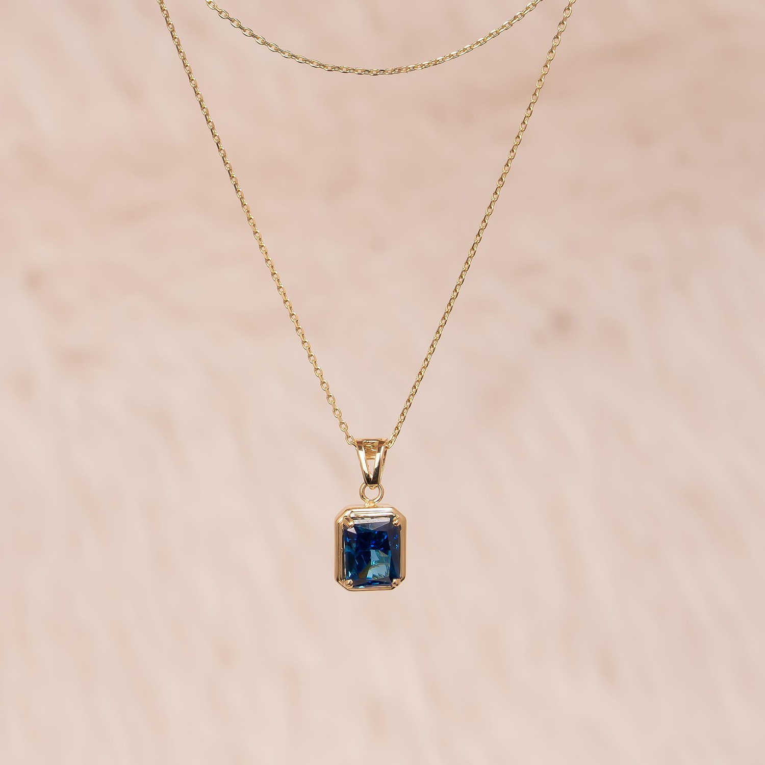 Mavi Taşlı Baget 14 Ayar Altın Kolye