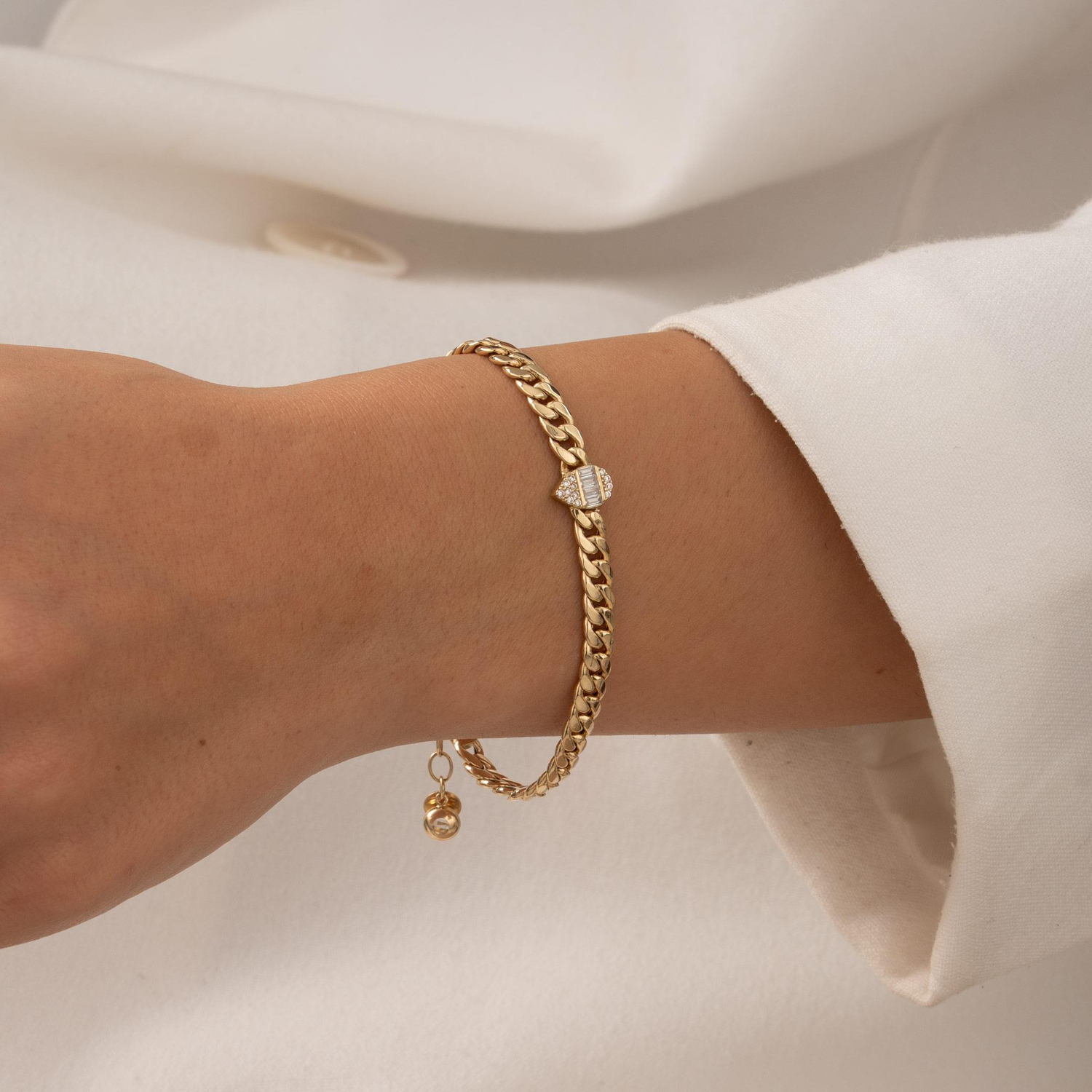 Ortası Taşlı 14 Ayar Altın Gurmet Bileklik