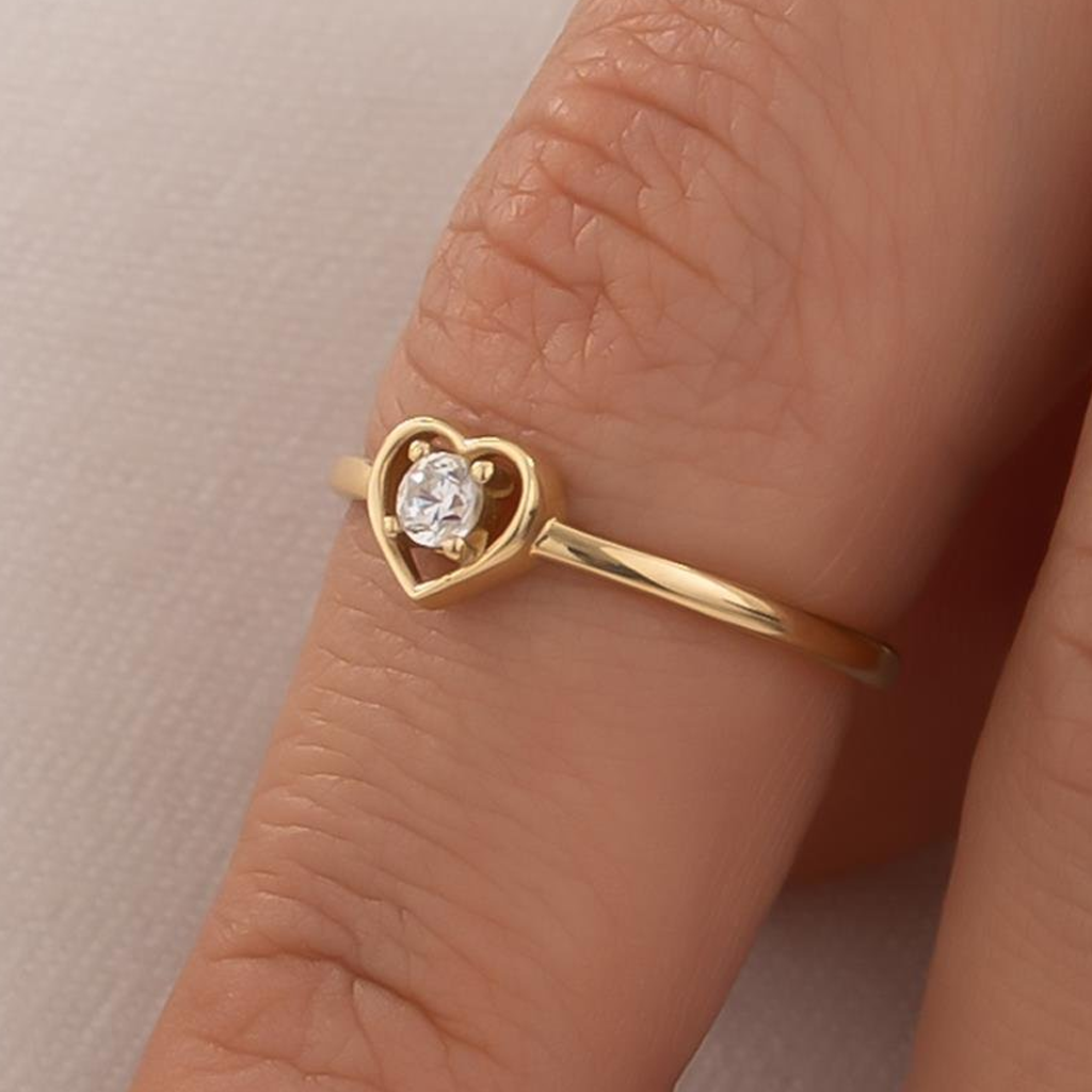 Ortası Taşlı Kalp 14 Ayar Altın Yüzük