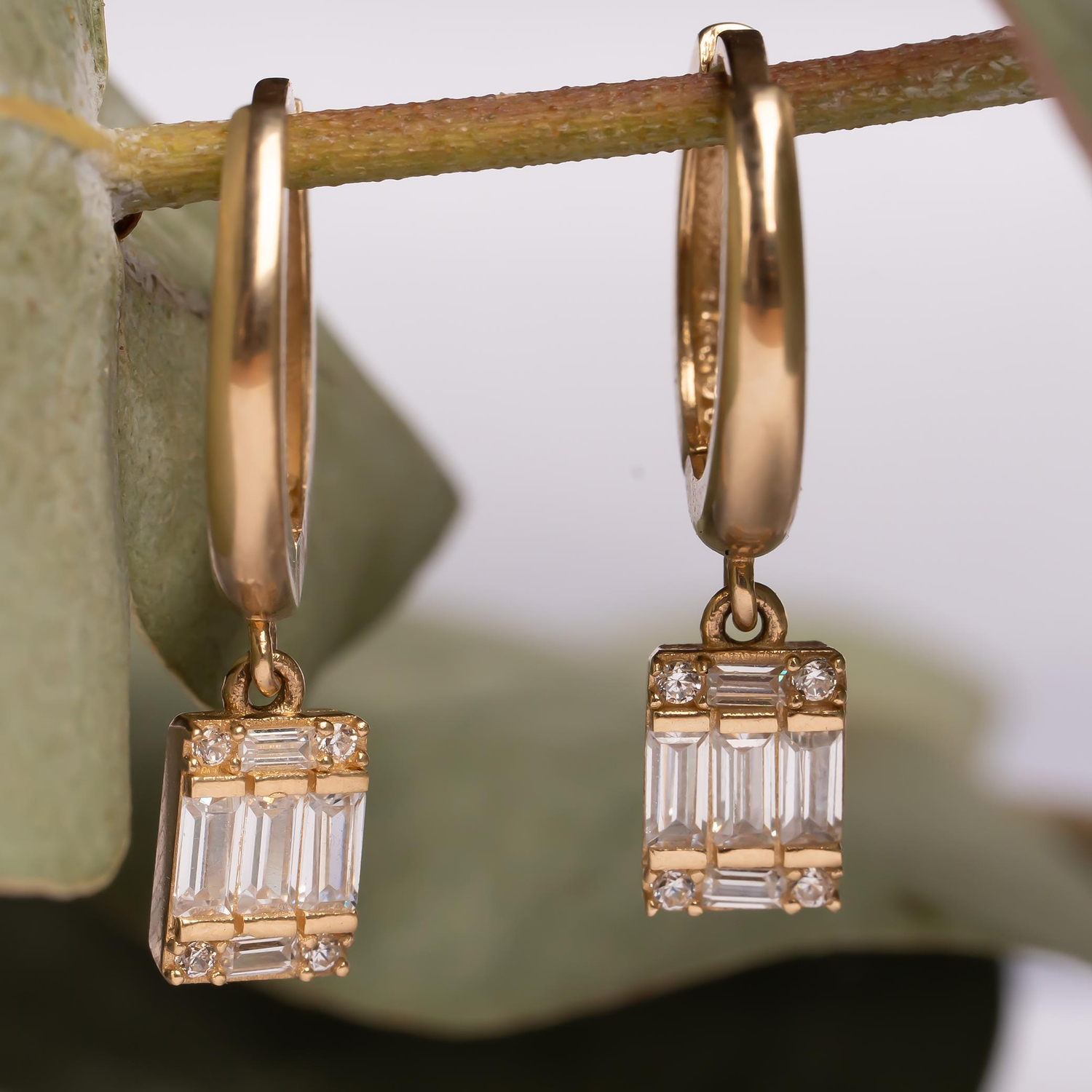 Sallantılı Baget Küpe 14 Ayar Altın