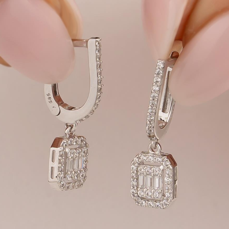 Sallantılı Baget Küpe 14 Ayar Beyaz Altın