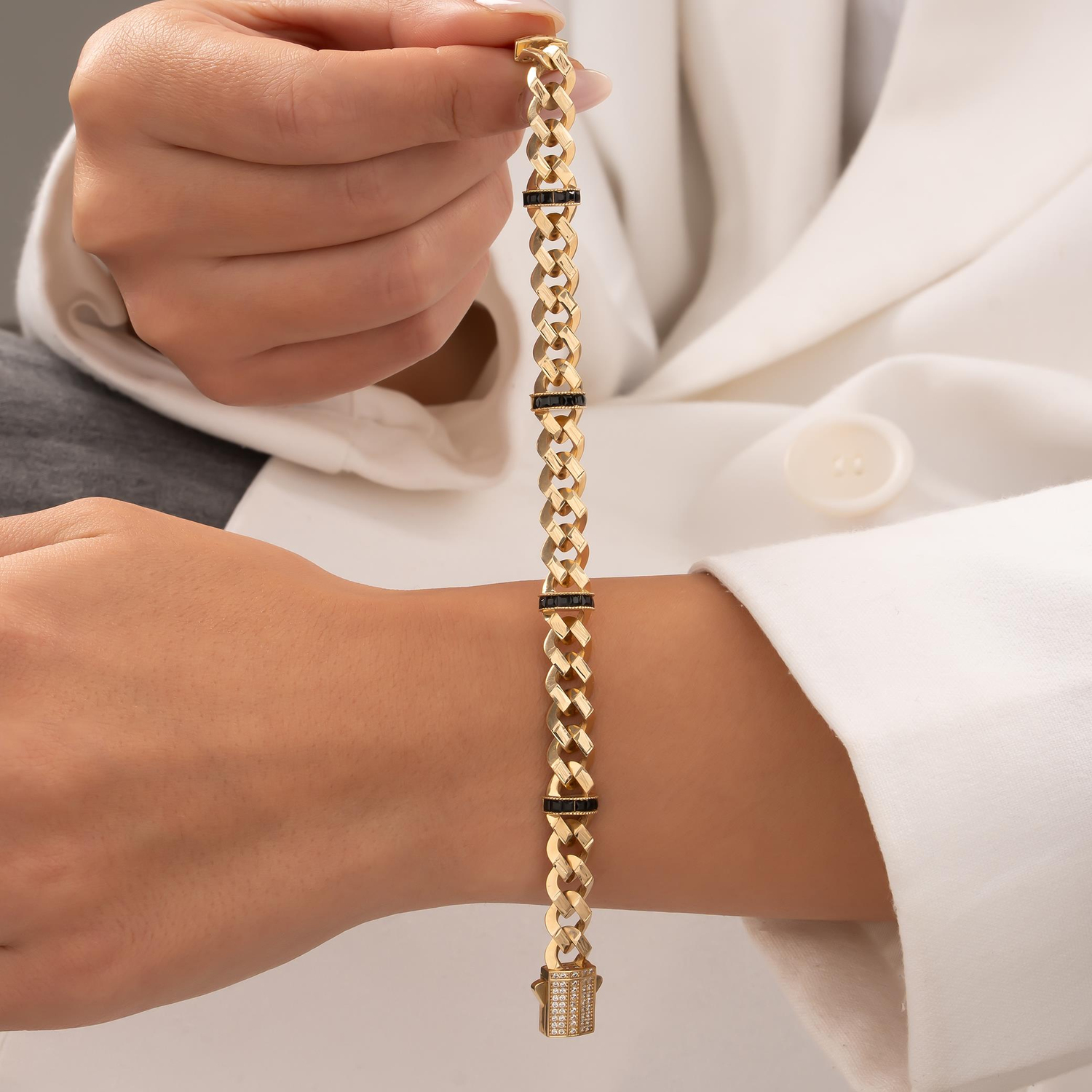 Siyah Taşlı 14 Ayar Altın Gurmet Bileklik