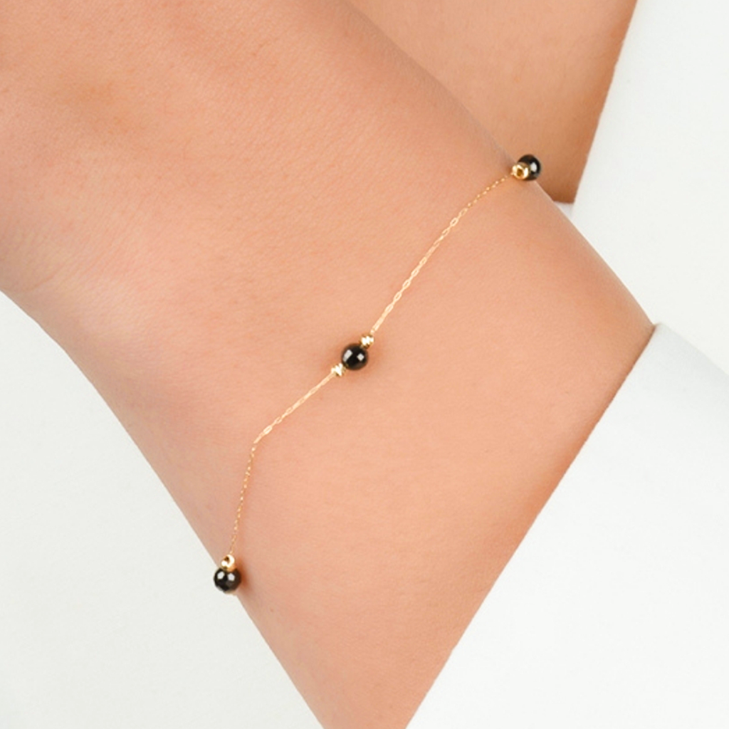Siyah Taşlı 14 Ayar Altın Minimal Bileklik