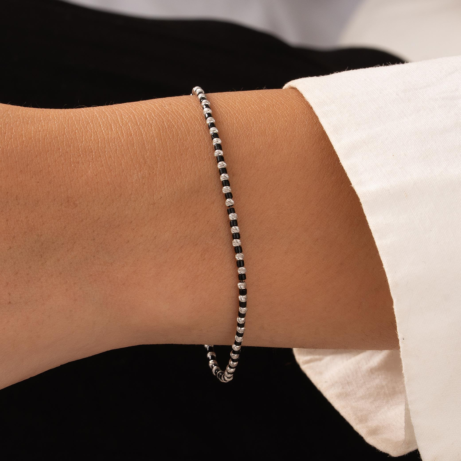 Siyah Taşlı Bileklik 14 Ayar Altın