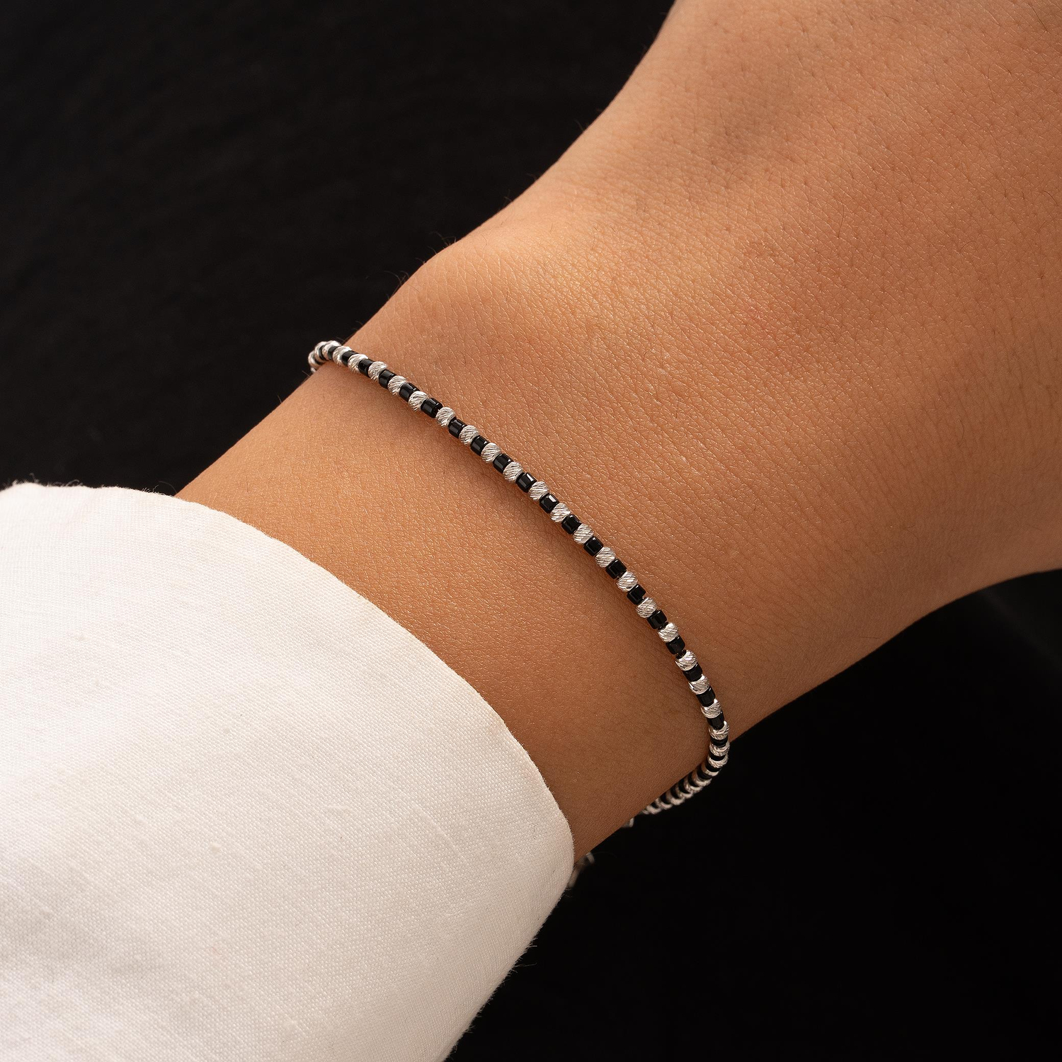 Siyah Taşlı Bileklik 14 Ayar Altın