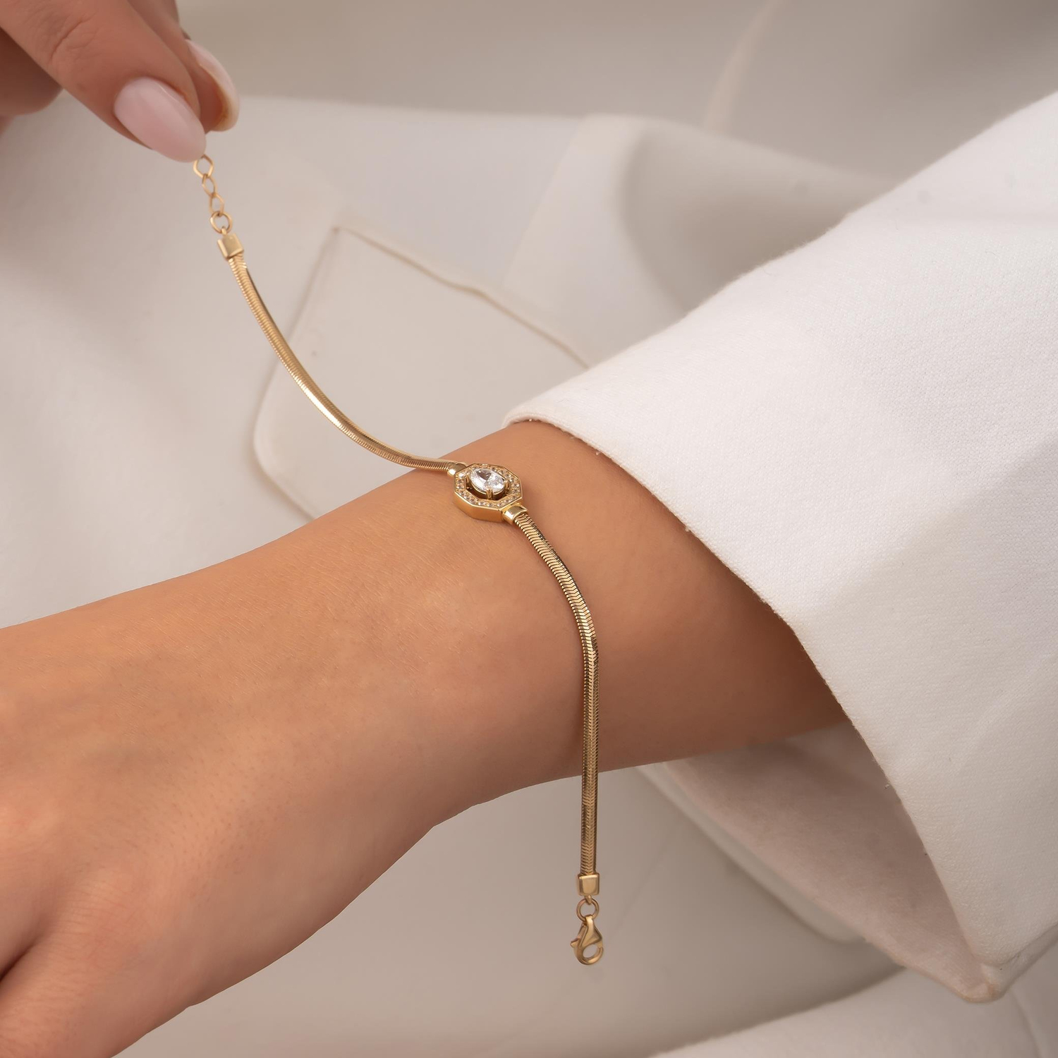 Taşlı Balıksırtı 14 Ayar Altın Bileklik